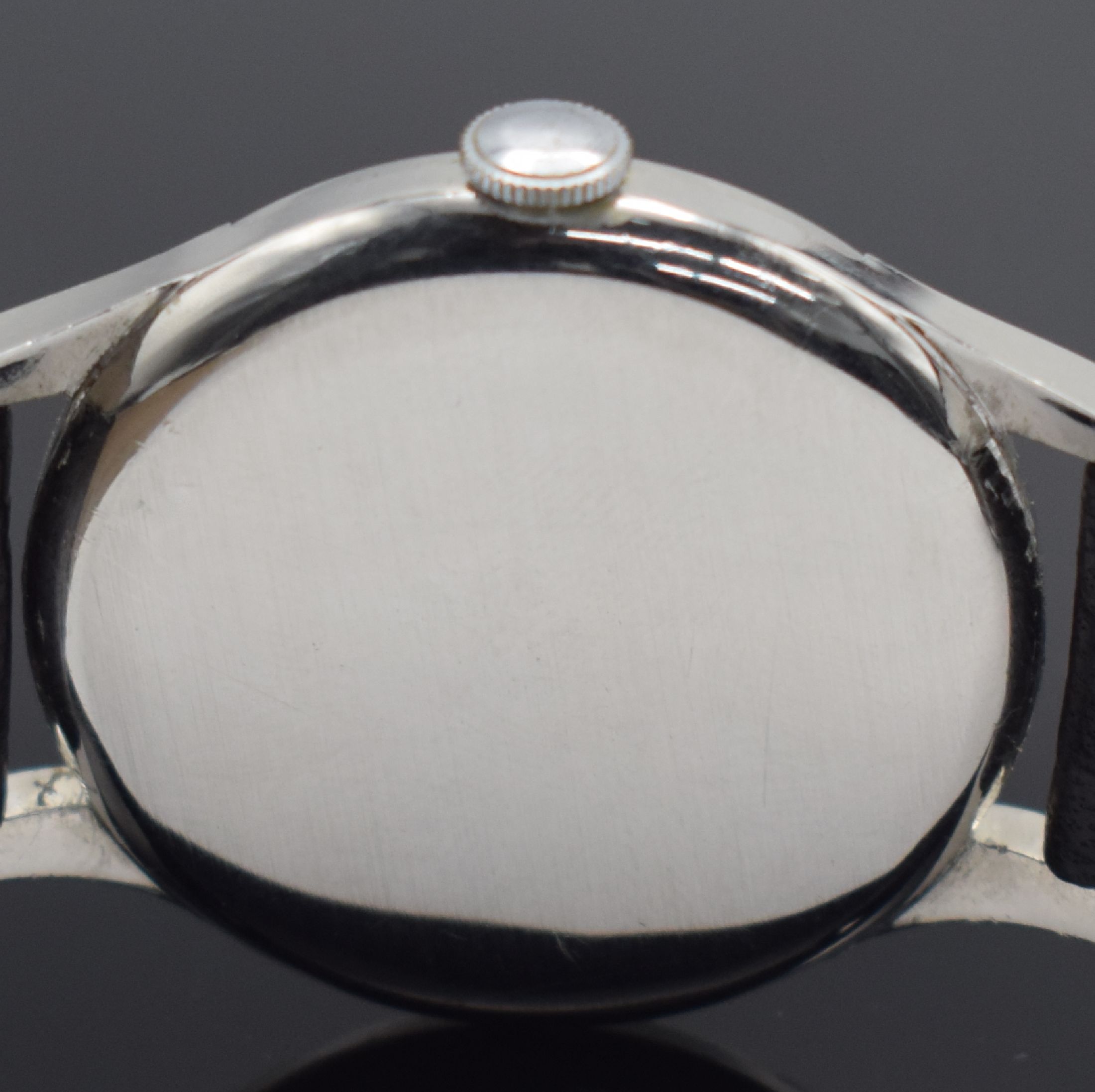 Detail d: LONGINES große Herrenarmbanduhr 37,5 mm in Stahl Referenz 4914 mit Longines Etui, Schweiz um 1956, Handaufzug, 3-teil. Geh., Boden gedr., rest. ...