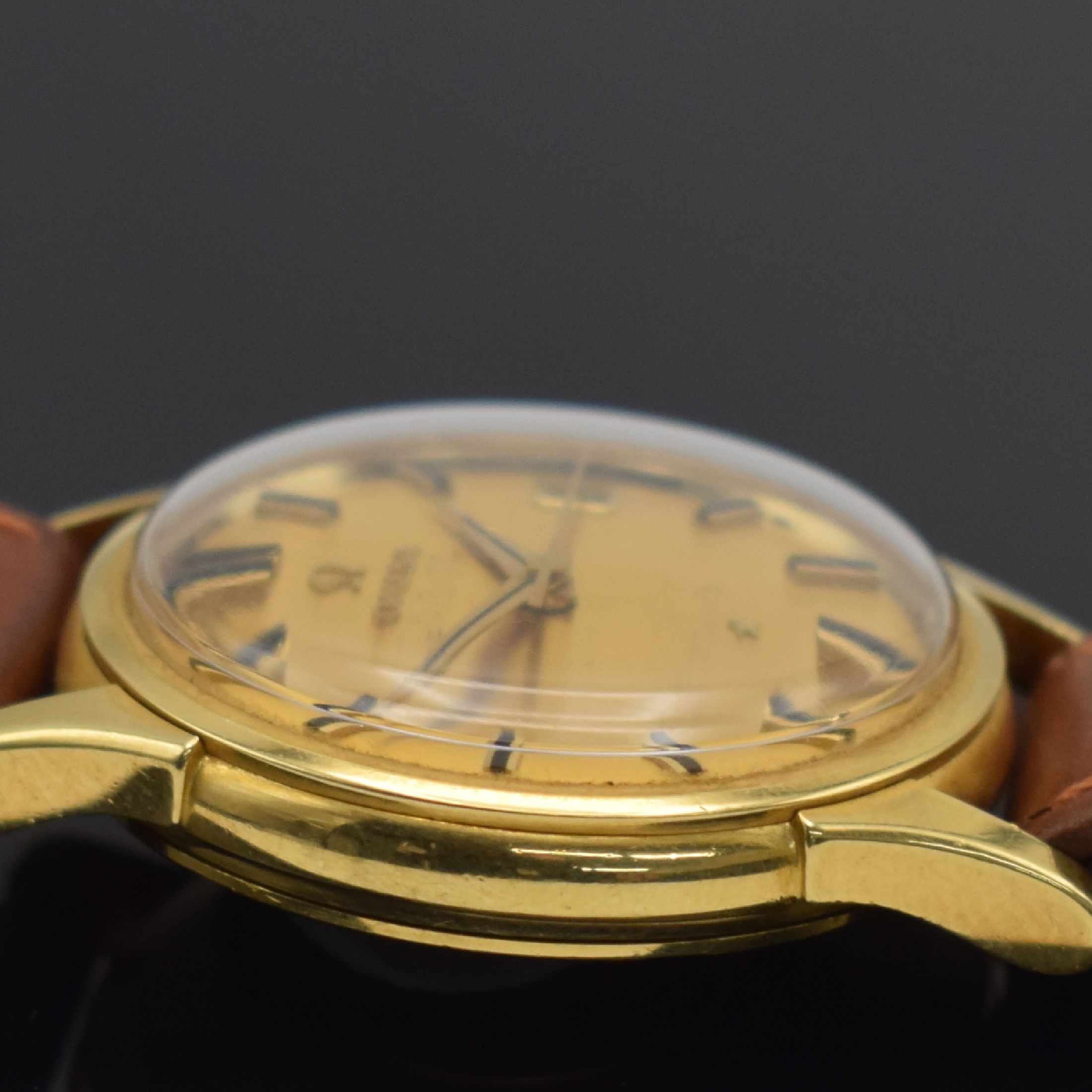 Detail c: OMEGA Constellation Herrenarmbanduhr in GG 750/000 Referenz 14363/4 SC 61, Schweiz um 1962, Automatik, verschr. Geh., orig. Glas, Krone später, ...