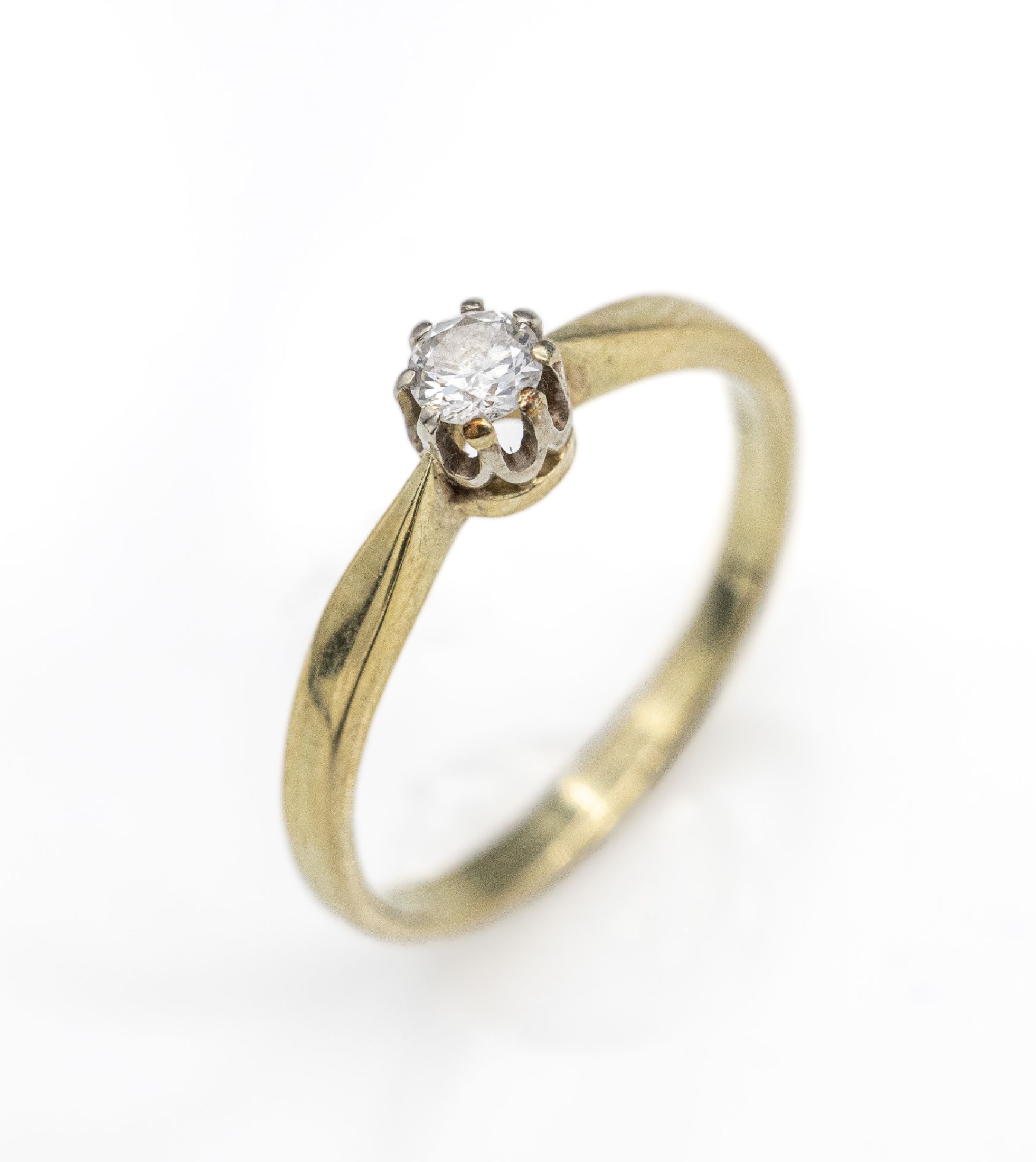 14 kt Gold Diamant-Solitärring, GG 585/000, einzelner Altschliffdiamant ca. 0.10 ct feines Weiß-Weiß/vs, RW 56, ca. 2.4 g