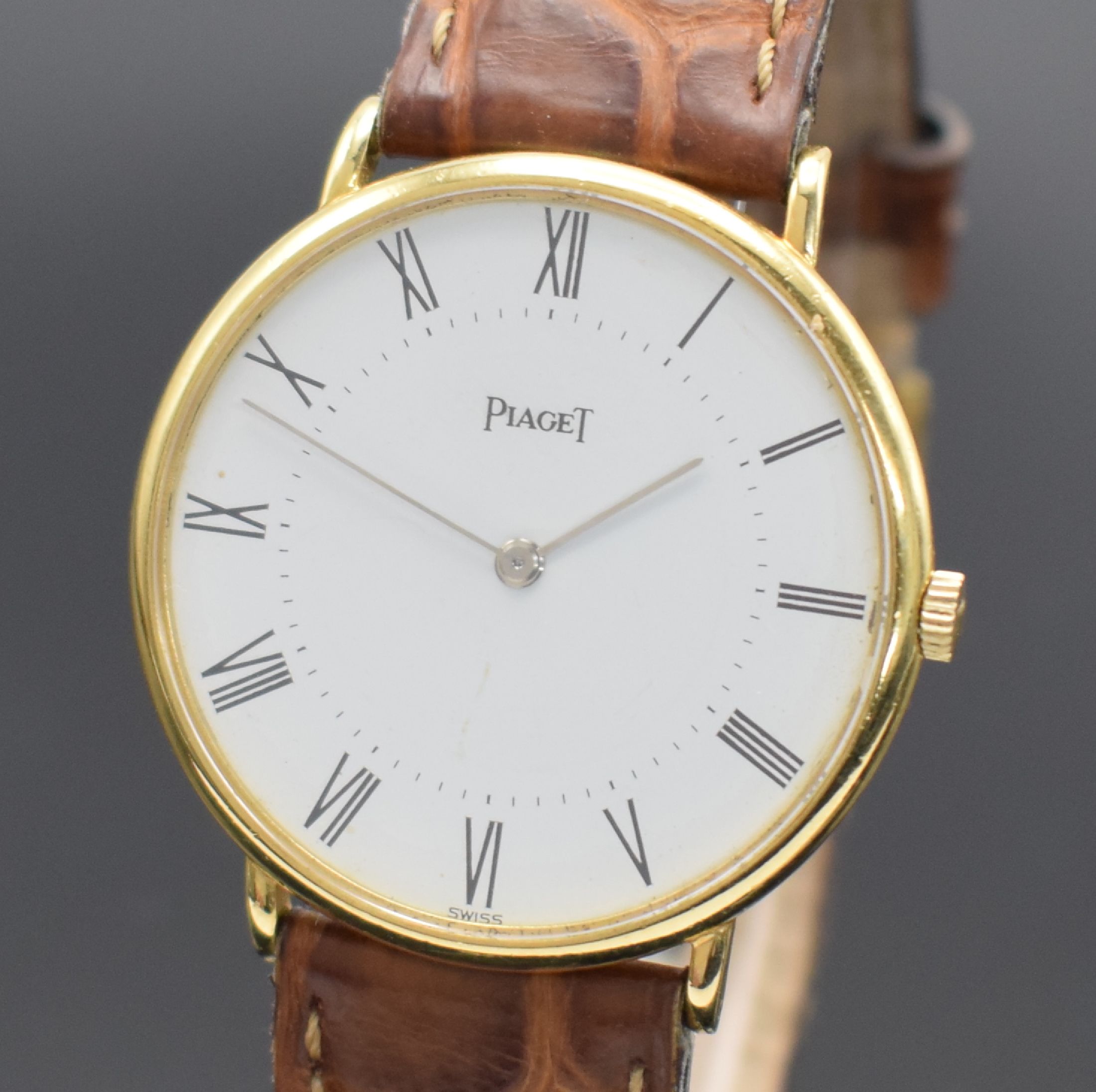 Detail a: PIAGET Armbanduhr in GG 750/000 Referenz 9035, Handaufzug, Schweiz um 1990, Lederband m. orig. GG 750/000 Dornschl., Boden aufgedr., emailfarb. ...