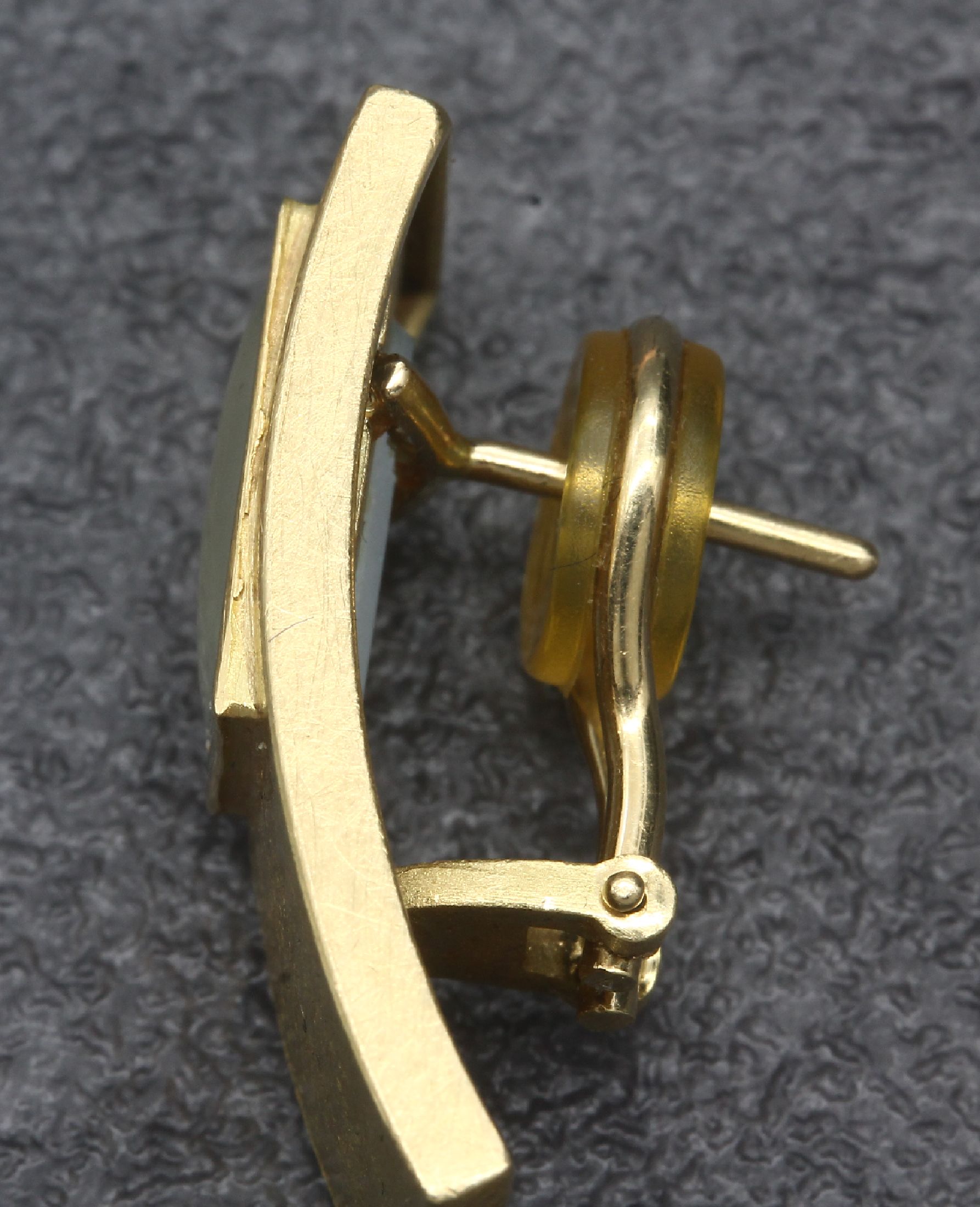 Detail c: Paar 18 kt Gold Aquamarin-Ohrstecker, GG 750/000 sat., 2 Aquamarin-Baguettes, ca. 11.7 g, Meistermarke unged.