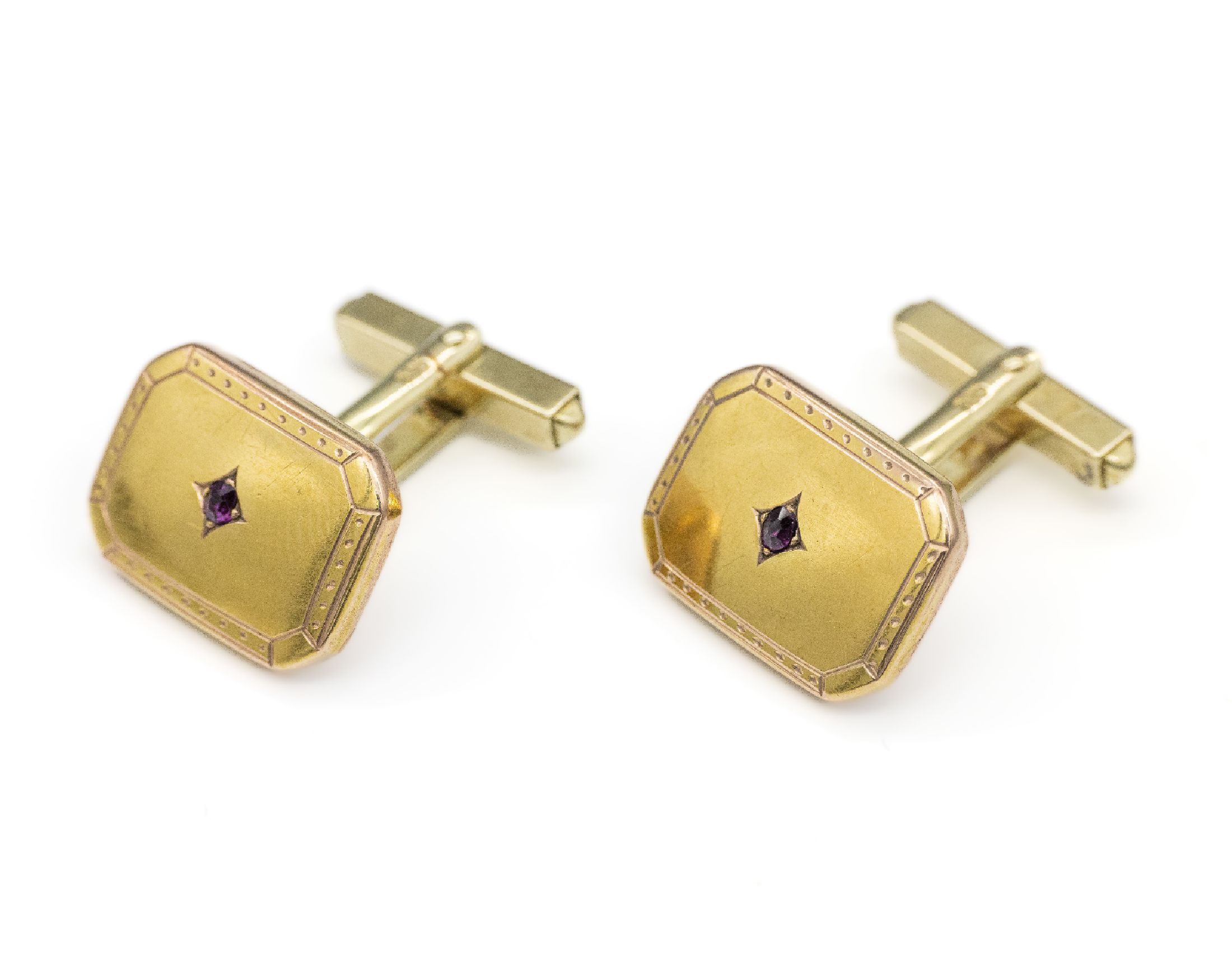 Paar Jugendstil-Manschettenknöpfe mit Granaten, GG 375/000 gepr., wohl England um 1900, Knebel erneuert GG 585/000, total ca. 6.8 g