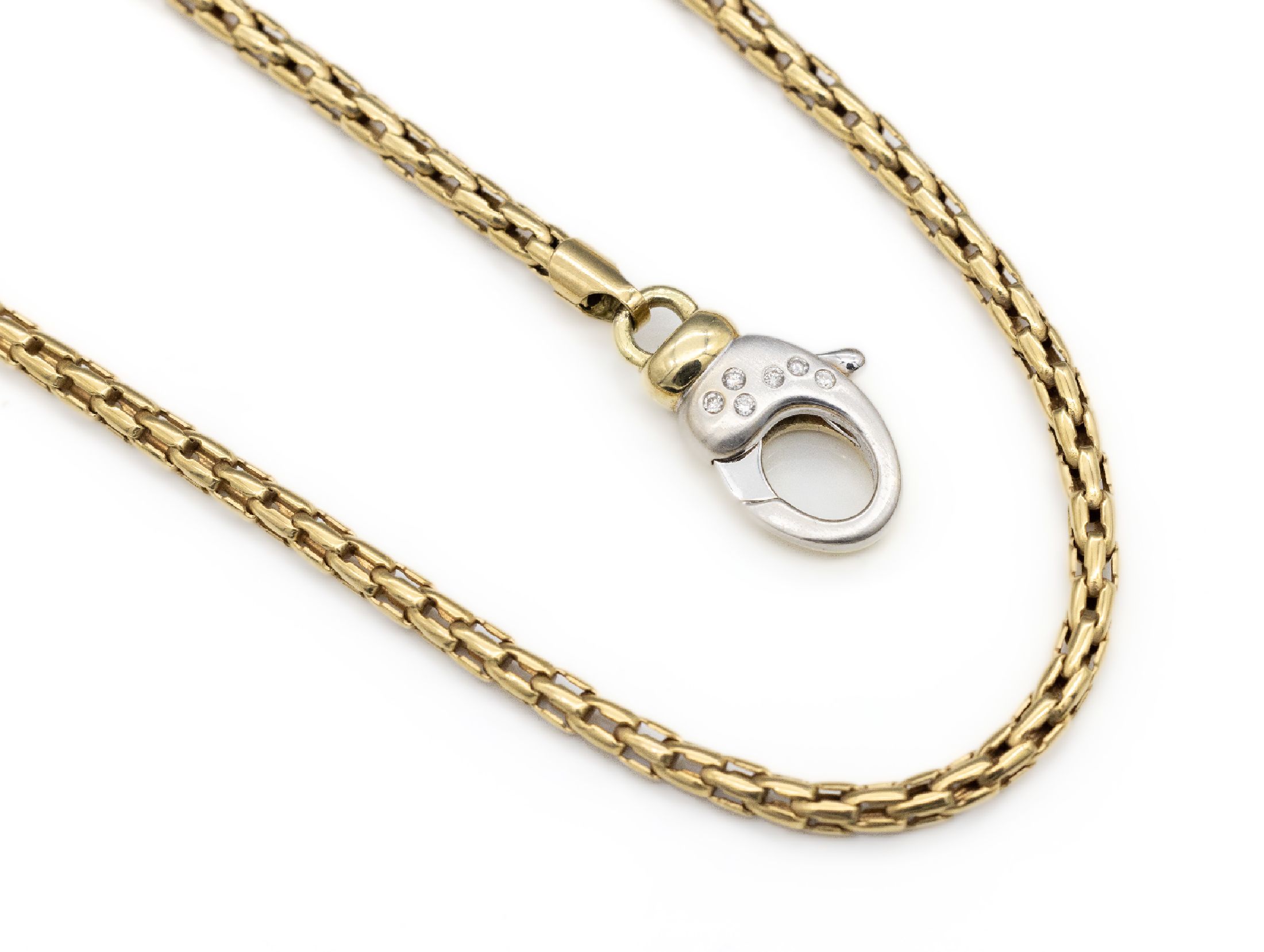 18 kt Gold Kette mit 14 kt Gold-Brillant- Karabinerschließe, Kette GG 750/000, Karabiner 1 Seite WG 585/000 mattiert, 1 SeiteGG 585/000 poliert, ...