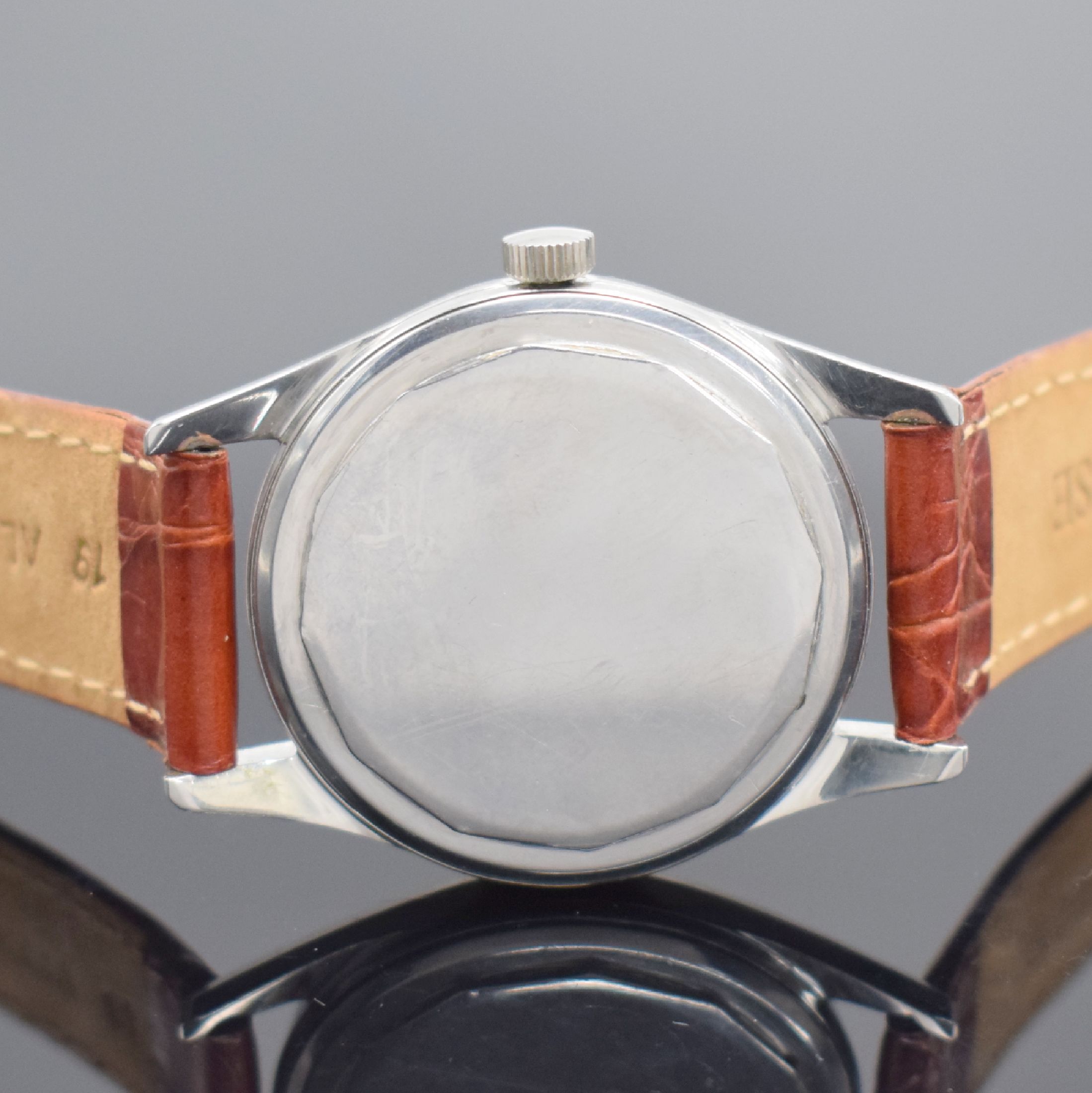 Detail c: ZENITH Kaliber 71 seltene Herrenarmbanduhr in Stahl, Schweiz um 1960, Hammerautomatik, verschr. Geh., silb. Zifferbl. m. aufges. silb. Indices, Datum ...