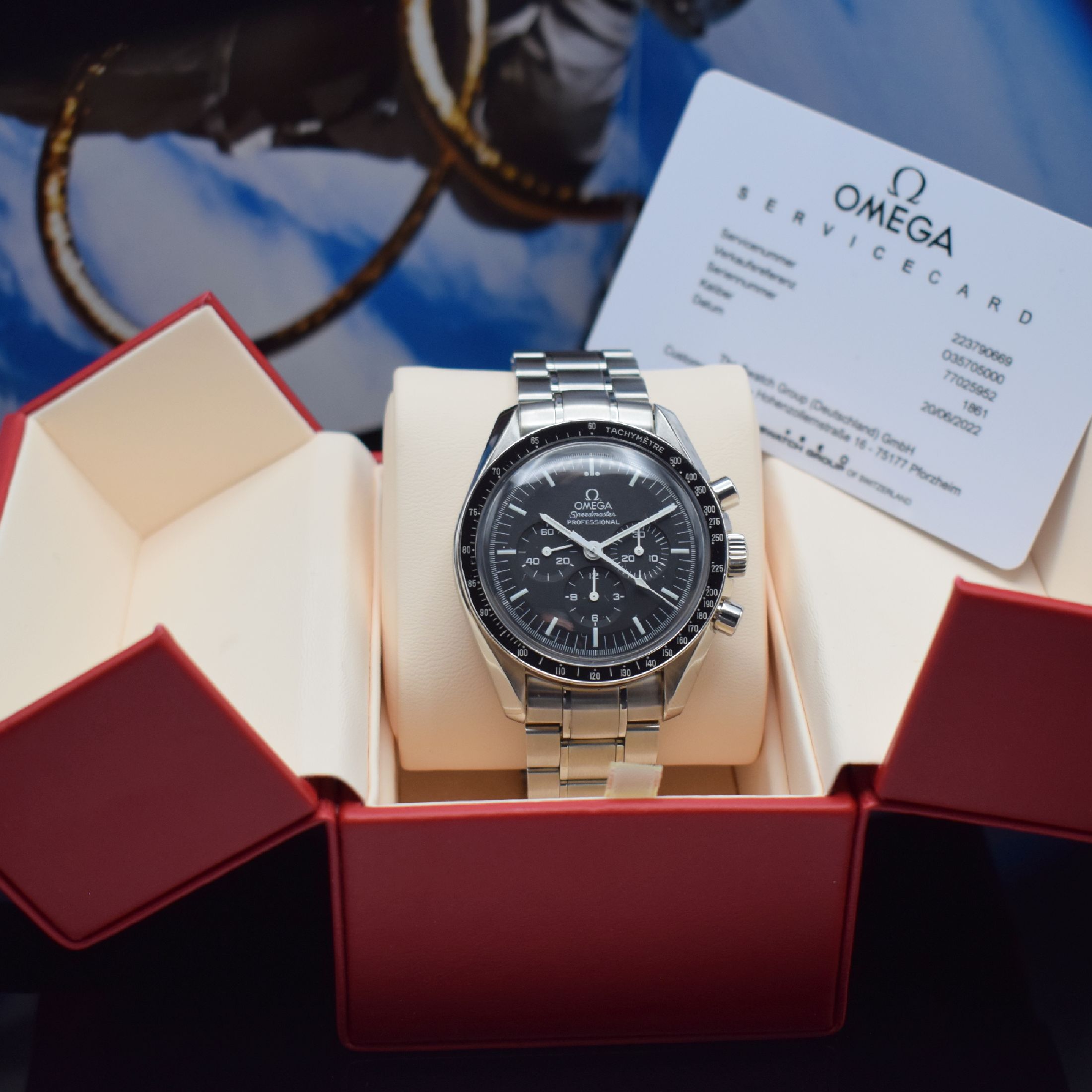 Detail g: OMEGA Speedmaster Professional Moonwatch Referenz 145.0022, Handaufzug, Chronograph in Edelstahl inkl. orig. Gliederband m. Faltschl., Boden ...