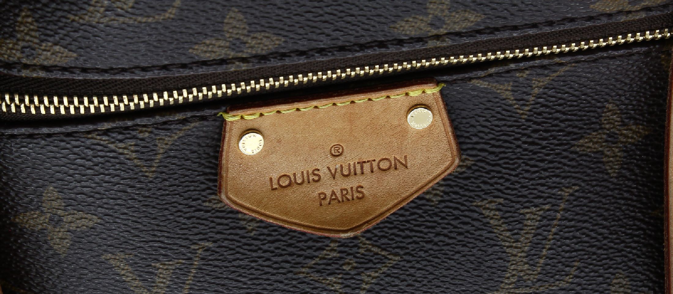 Detail c: LOUIS VUITTON Tote Bag, Iena MM, Monogramm Canvas Braun, Innen mit bordeauxfarbenem Stoff, großes Innenfach mit 3 Seitenfächer, aussen mit ...