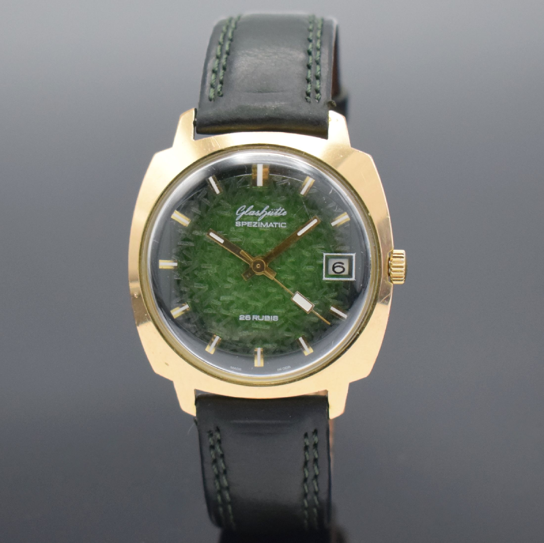 Detail b: GLASHÜTTE Spezimatic Herrenarmbanduhr mit seltenem Zifferblatt, DDR um 1975, Automatik, verg. Gehäuse, Stahlboden aufgedr., seltenes grünes, ...