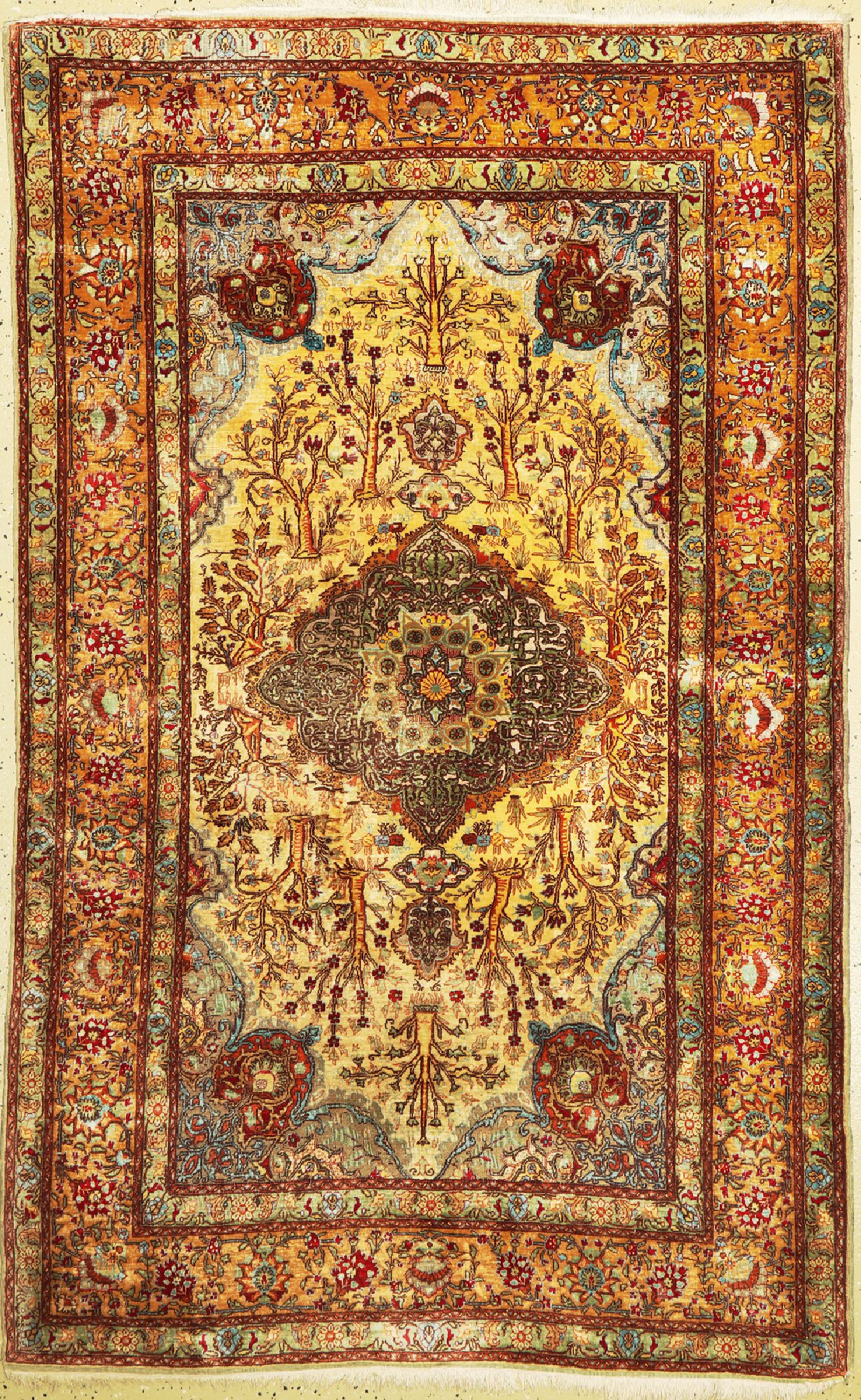 Kayseri Seide alt, Türkei, um 1930, reine Naturseide, (Metallbroschiert), ca. 205 x 127 cm, EHZ: 2(Ecken leicht beschädigt)
