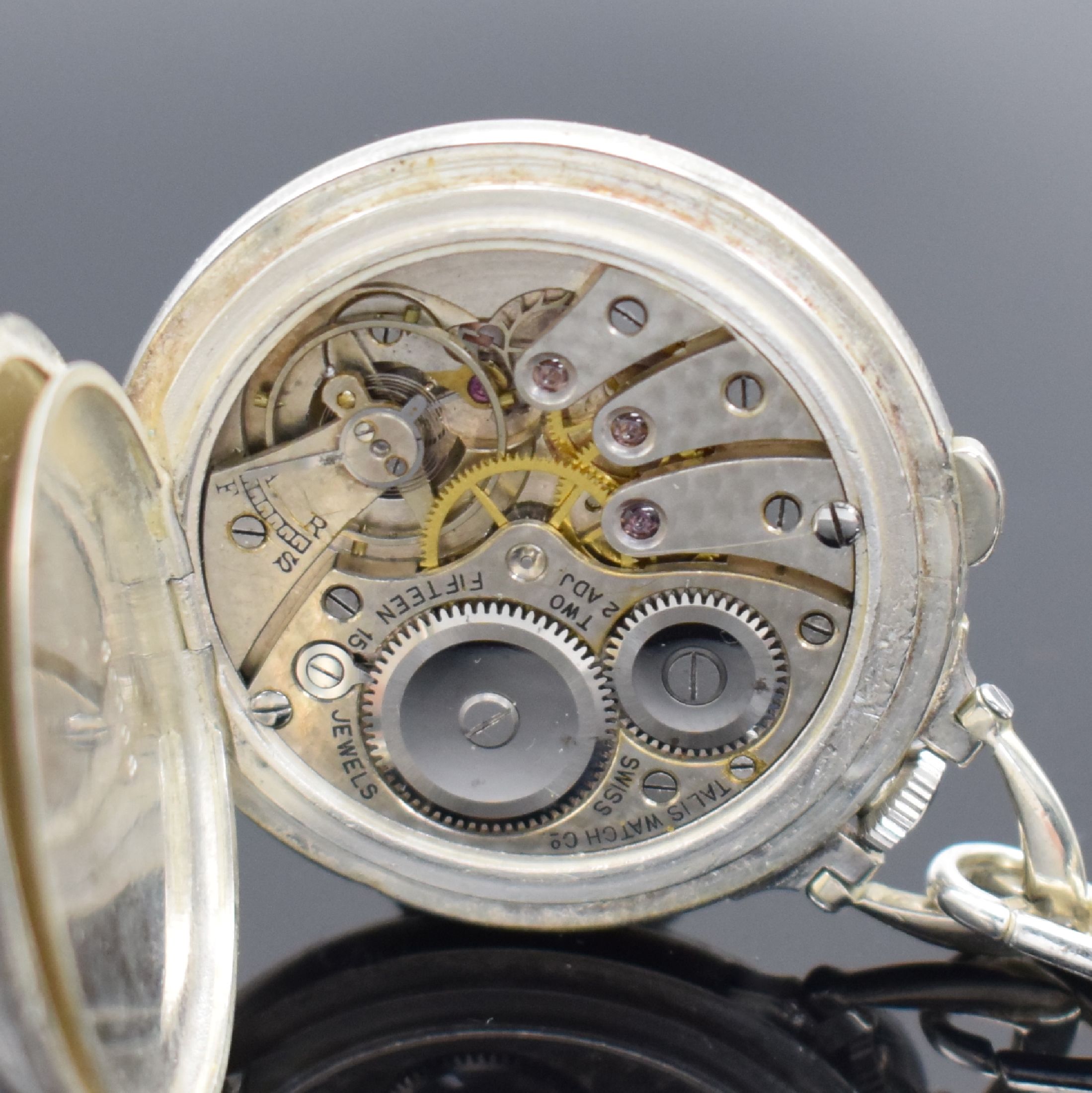 Detail g: TALIS Watch Co. Taschenuhr in Form eines Golfballs an 925er Silberkette, Schweiz/USA um 1940, vers. Geh., Emailzifferbl. m. arab. Std., gebl. Zeiger, ...