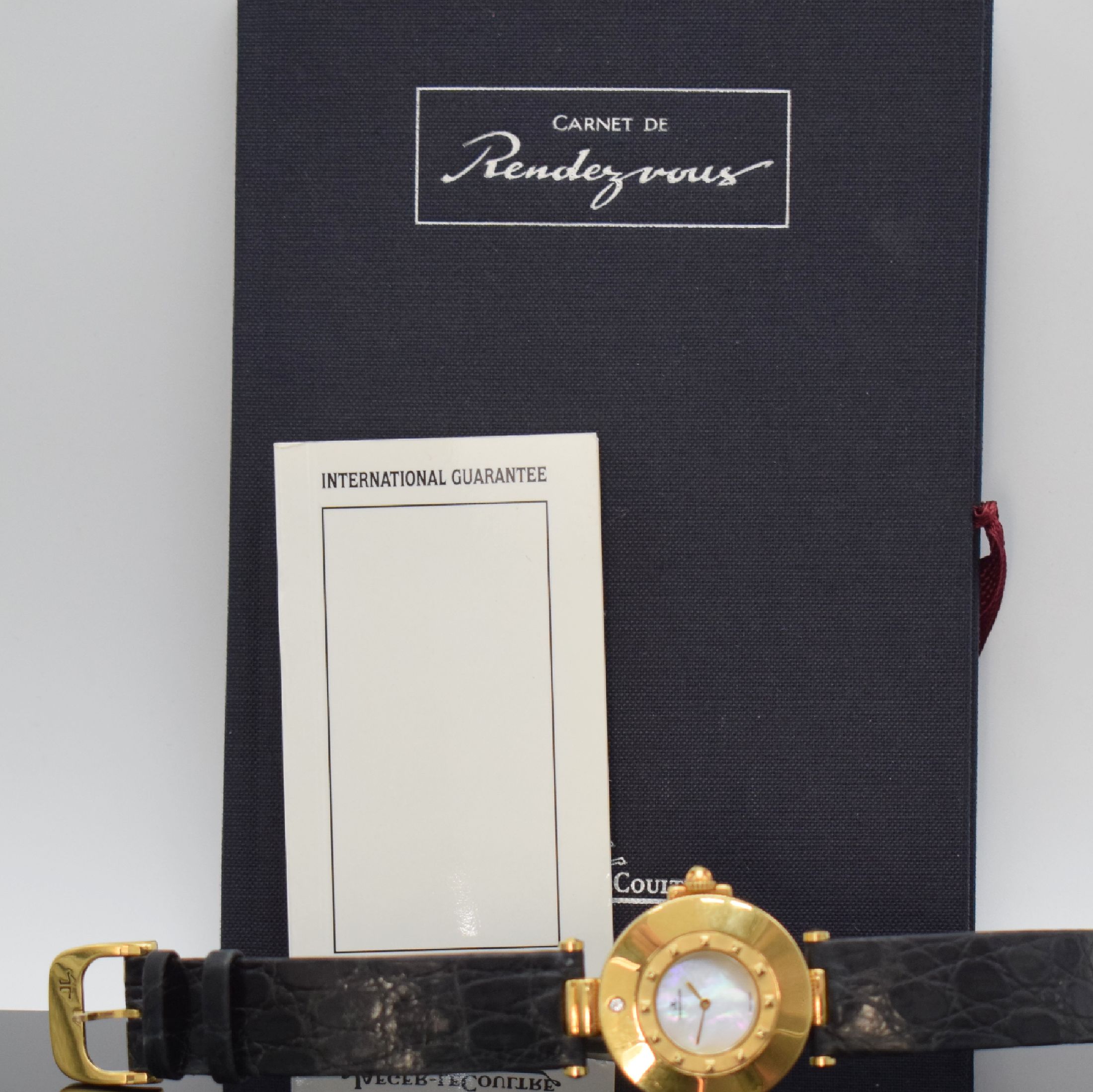 Detail e: Jaeger-LeCoultre Rendez-Vous Damenarmbanduhr in GG 750/000, Schweiz verk. lt. beil. Garantie 12/1991, quarz, orig. Lederband m. verg. Dornschl., ...