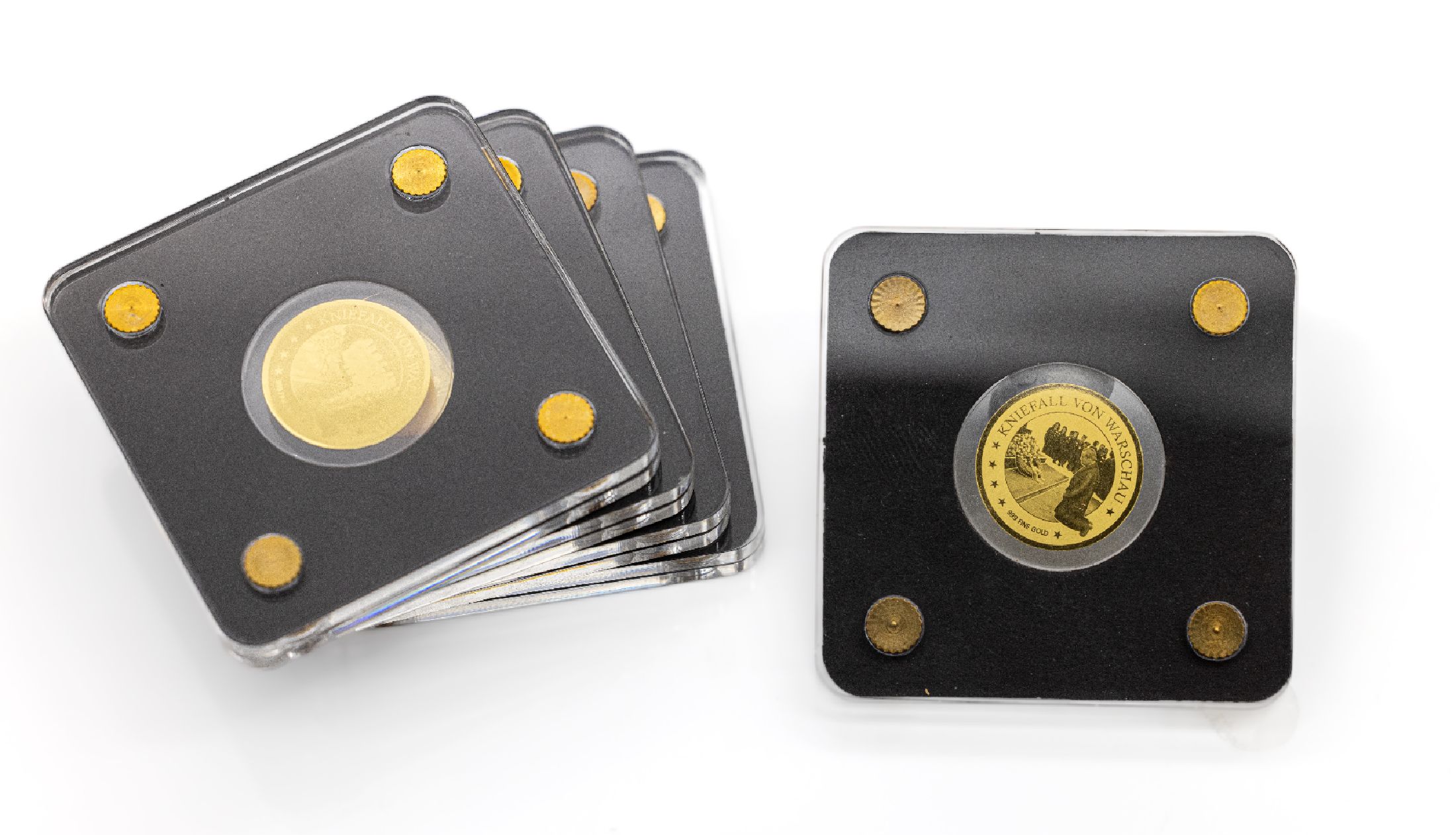 5 Goldmedaillen aus der Serie Deutsche Wahrzeichen & Ereignisse in Gold, 999 Feingold Kollektion, jeweils Kniefall von Sachsen, orig. unter verschr. ...