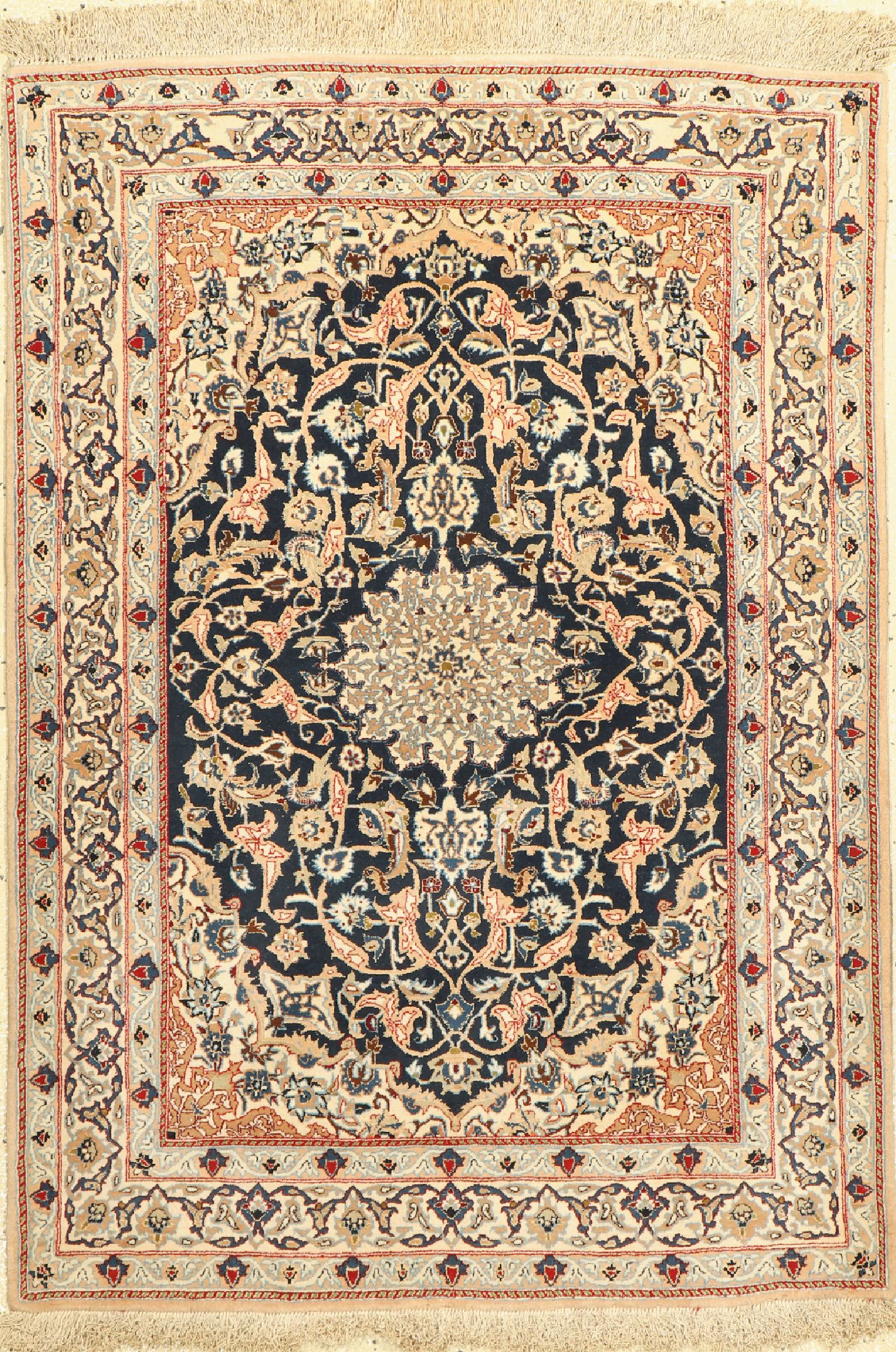 Nain fein(6 La), Persien, um 1960, Korkwolle mit Seide, ca. 112 x 80 cm, ca. 1,0 Mio. Kn/qm, Mottenfraß an den Rändern, EHZ:1-2
