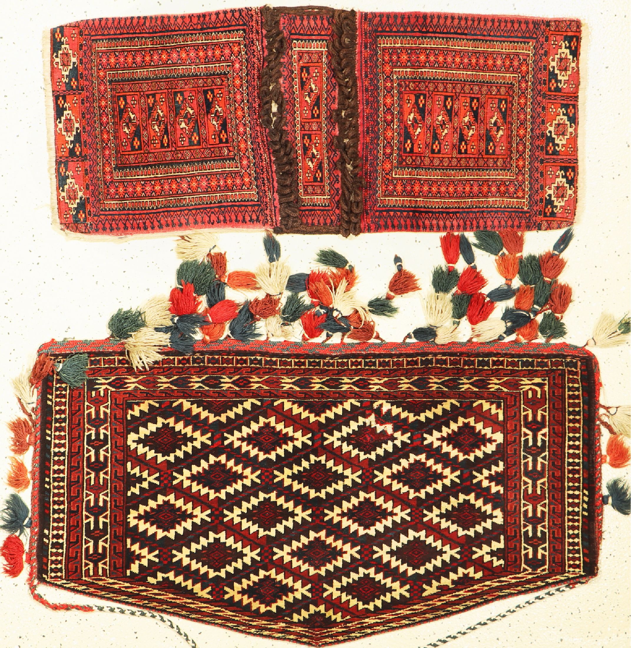 Asmalyk & Doppeltasche, Turkmenistan, um 1920/1930, Wolle auf Wolle, ca. 116 x 65 cm, EHZ: 2-3