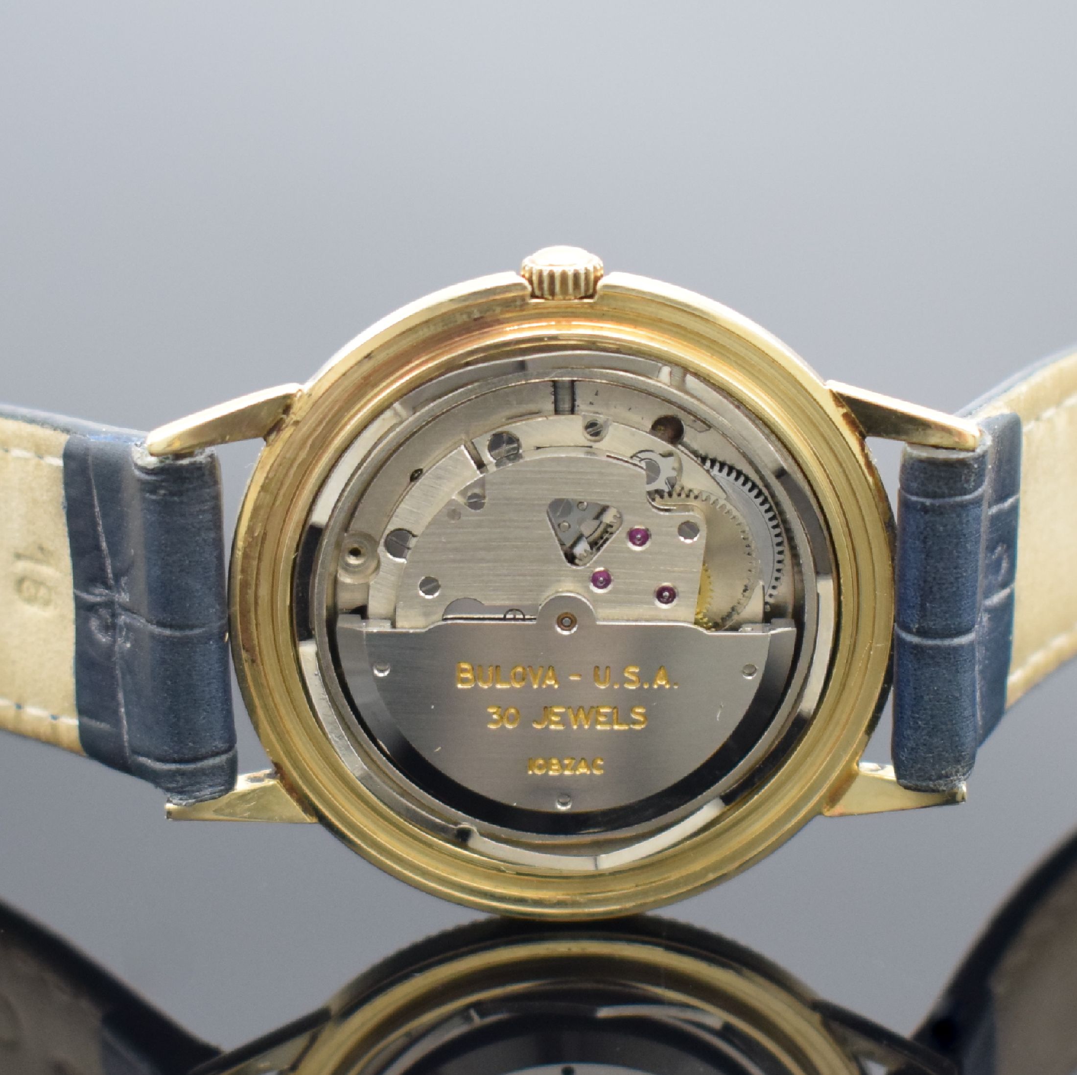 Detail d: BULOVA Self Winding Armbanduhr in GG 585/000, USA um 1960, Automatik, gedr. Geh. m. Riffel-Lünette, Boden m. Widmungsgrav., 1 Anstoß rep., ...