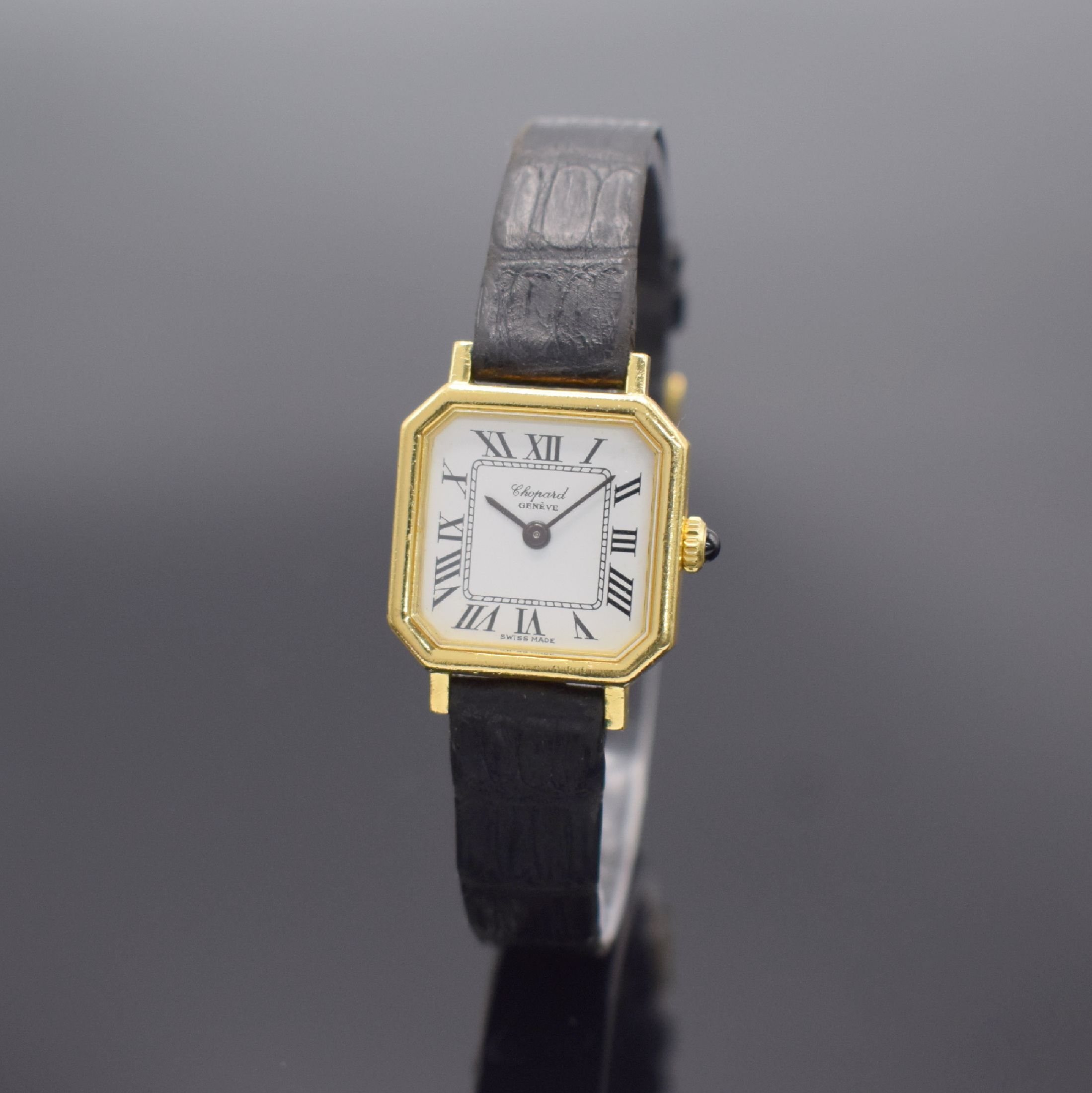 CHOPARD Damenarmbanduhr in GG 750/000 Referenz 5087, Schweiz um 1975, Handaufzug, 2-teil. Geh., Boden aufgedr., orig. Lederband m. orig. verg. ...
