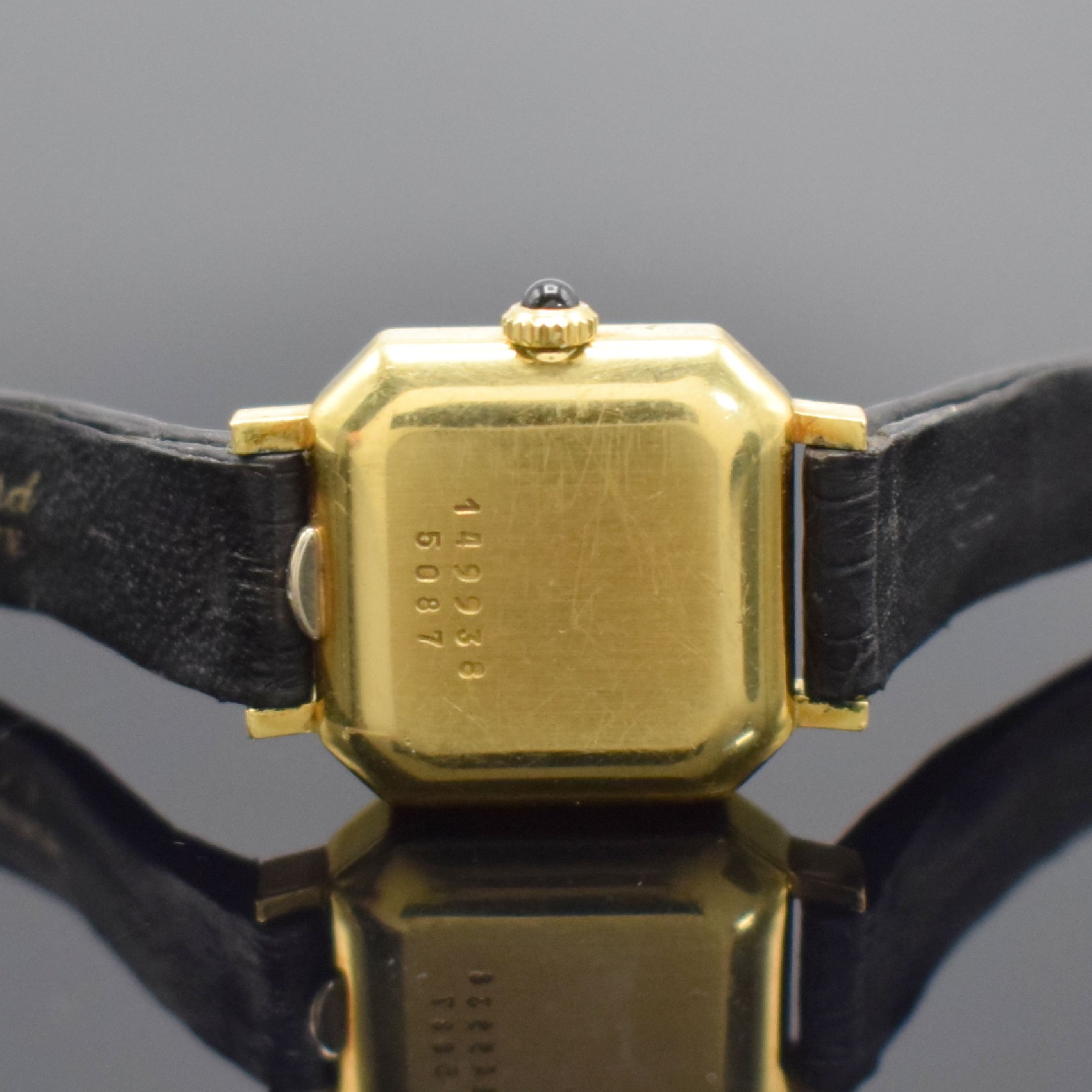 Detail e: CHOPARD Damenarmbanduhr in GG 750/000 Referenz 5087, Schweiz um 1975, Handaufzug, 2-teil. Geh., Boden aufgedr., orig. Lederband m. orig. verg. ...
