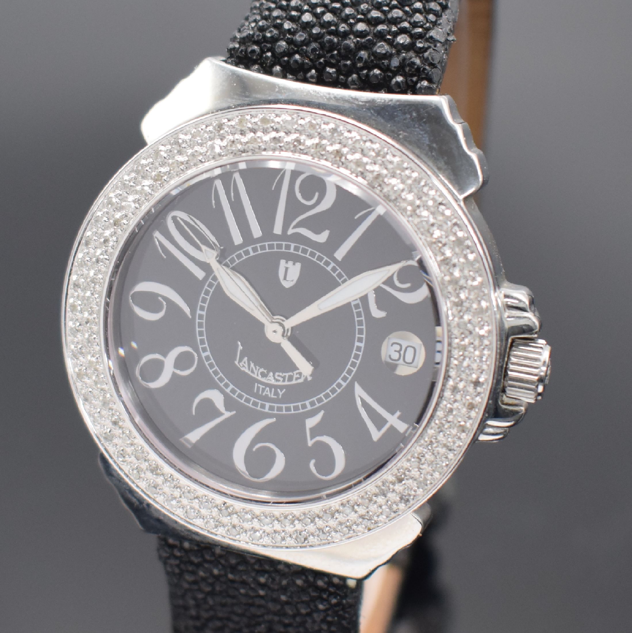 Detail a: LANCASTER Damenarmbanduhr in Stahl Referenz 0226L, Italien um 2000, quarz, Boden geschr., orig. Lederband m. orig. dopp. Faltschl., Lünette aufw. m. ...