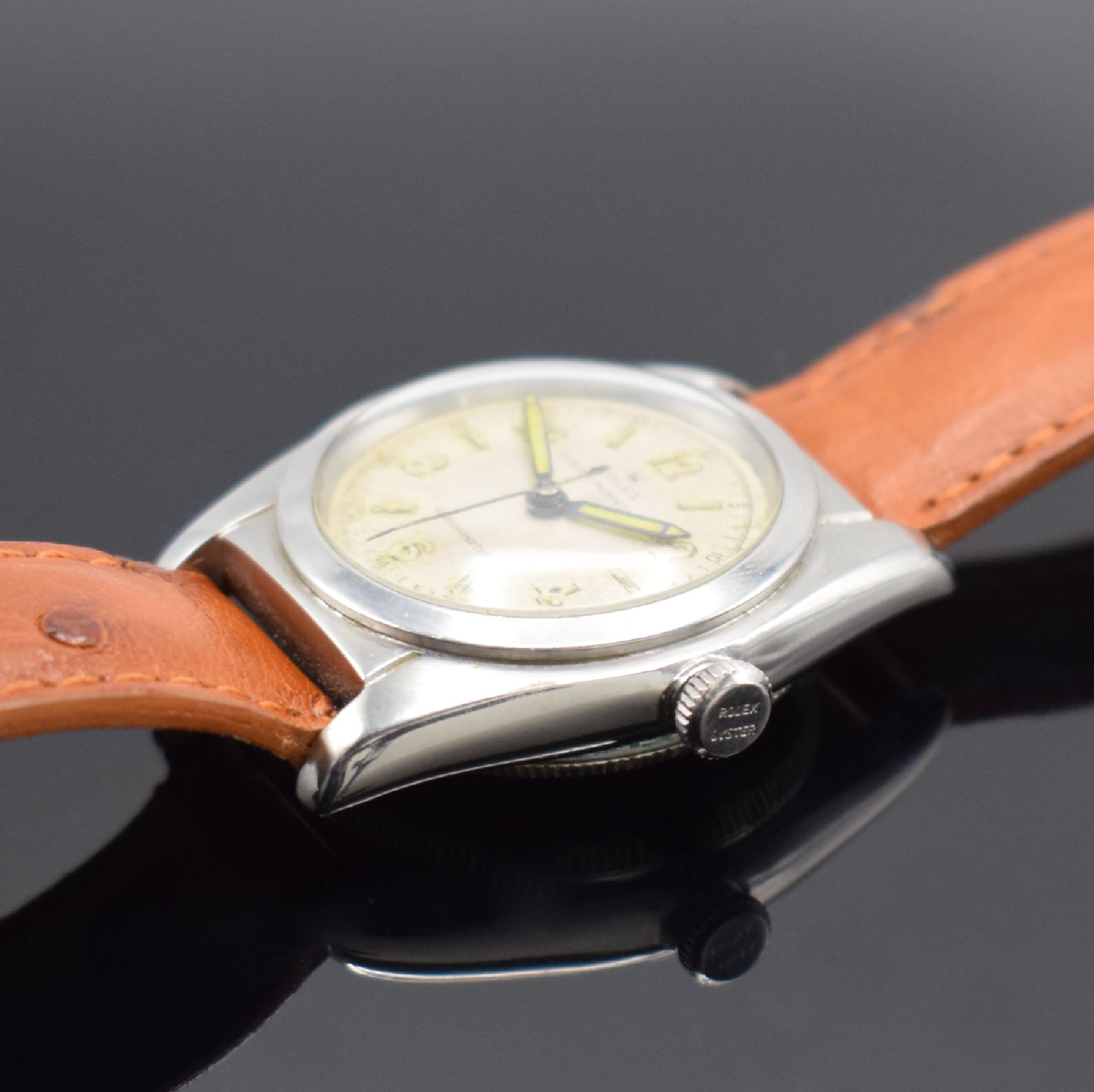 Detail b: ROLEX Bubble Back Chronometer-Armbanduhr in Stahl, Schweiz um 1946, Automatik, verschr. Geh. m. glatter Lünette, verschr. orig. Krone, silb. ...