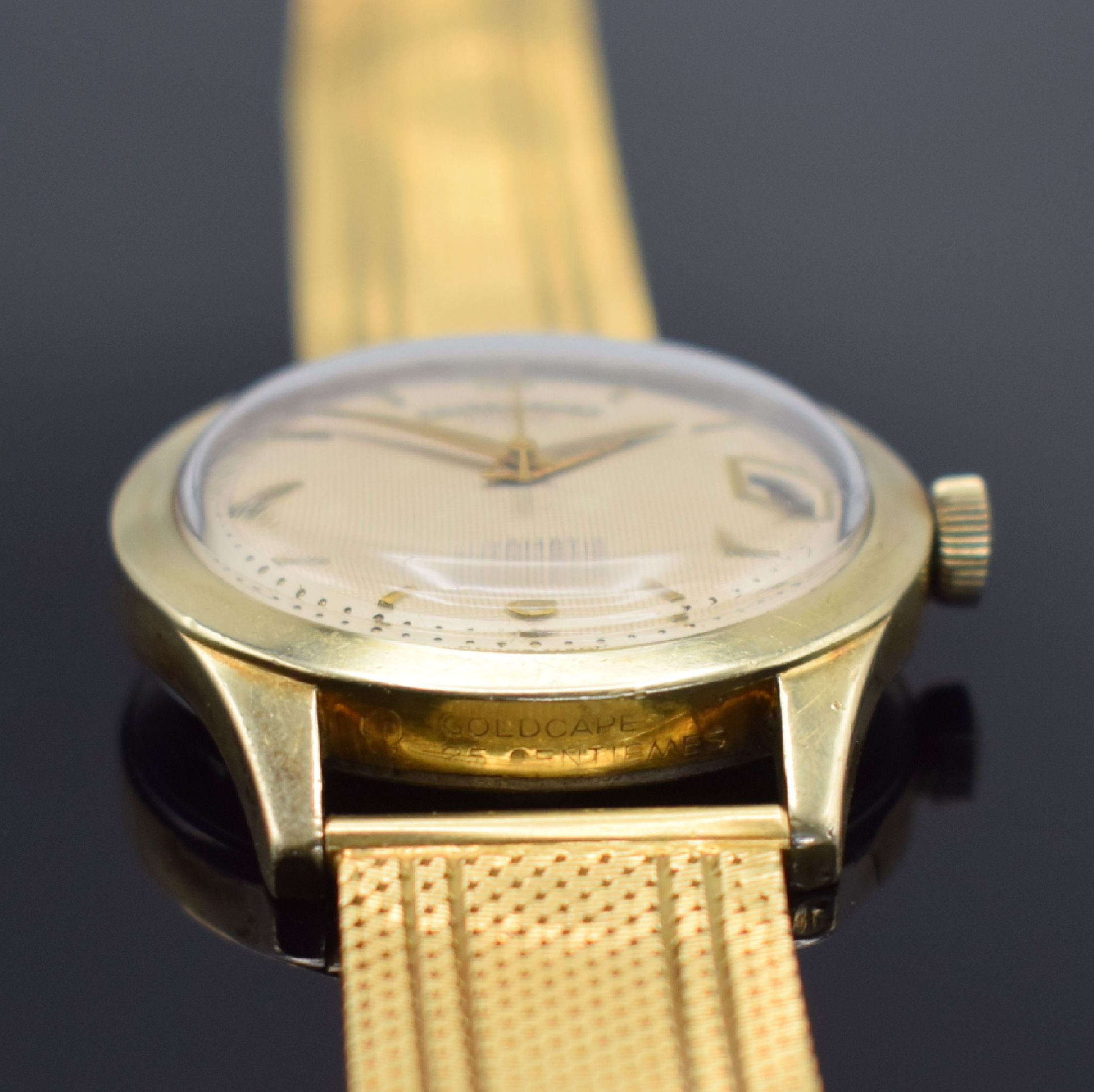 Detail c: FAVRE LEUBA Herrenarmbanduhr, Schweiz um 1955, Automatik, Geh. m. Goldhaube, Stahlboden verschr., Band in GG 750/000, silb., guill. Zifferbl., gold. ...