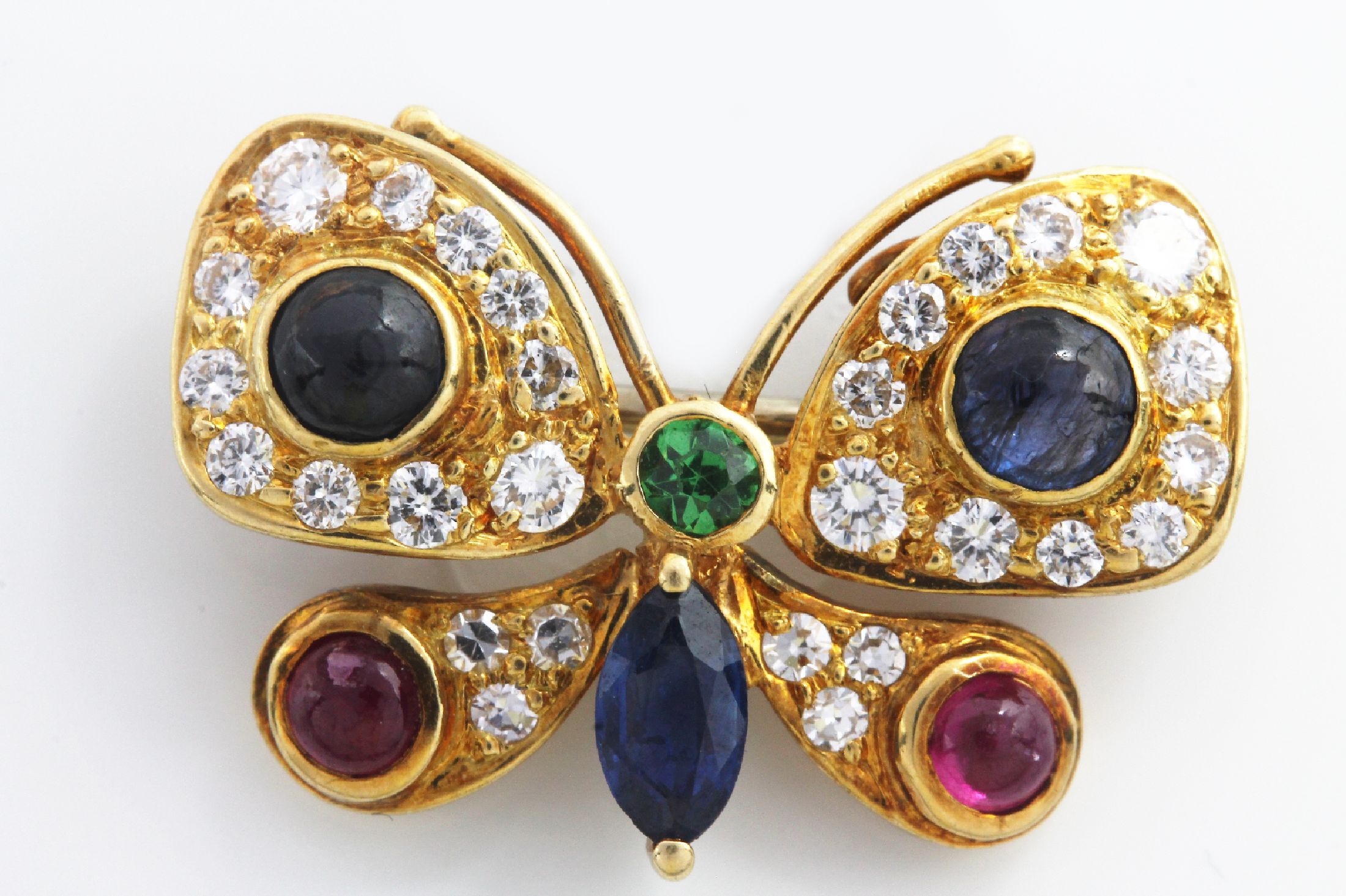 Detail a: 18 kt Gold Diamant-Farbstein-Brosche "Schmetterling", GG 750/000, 22 Brillanten und 6 8/8-Diamanten zus. ca. 0.65 ct feines ...