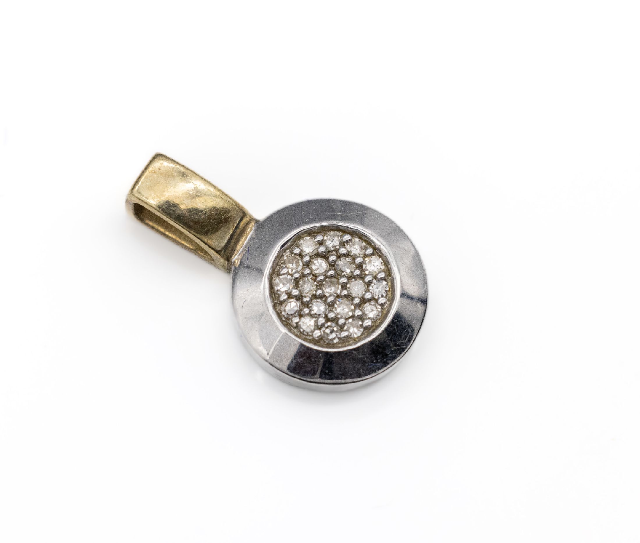 9 kt Gold Diamant-Anhänger, GG/WG 375/000, 19 8/8-Diamanten zus. ca. 0.20 ct l.get.Weiß/p, ca. 1.6 x 1 cm