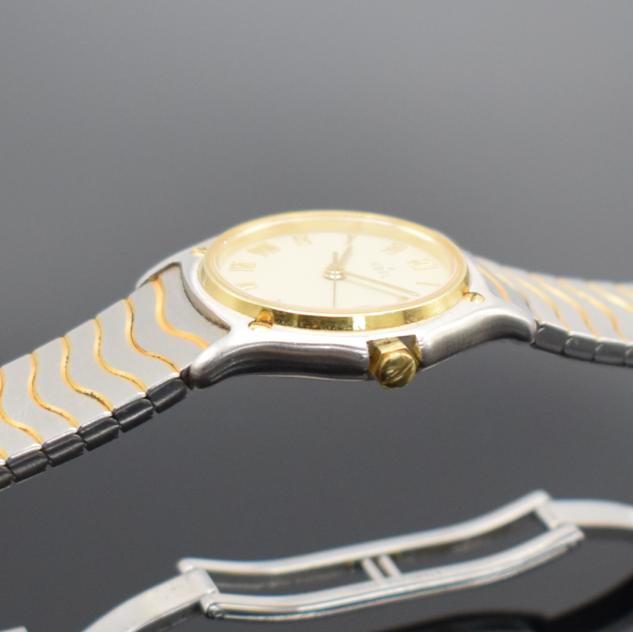 Detail c: EBEL Damenarmbanduhr Classic Wave in Stahl/Gold Referenz 183908, quarz, Lünette gegen Geh. 5-fach verschr., orig. Wellengliederband m. dopp. ...