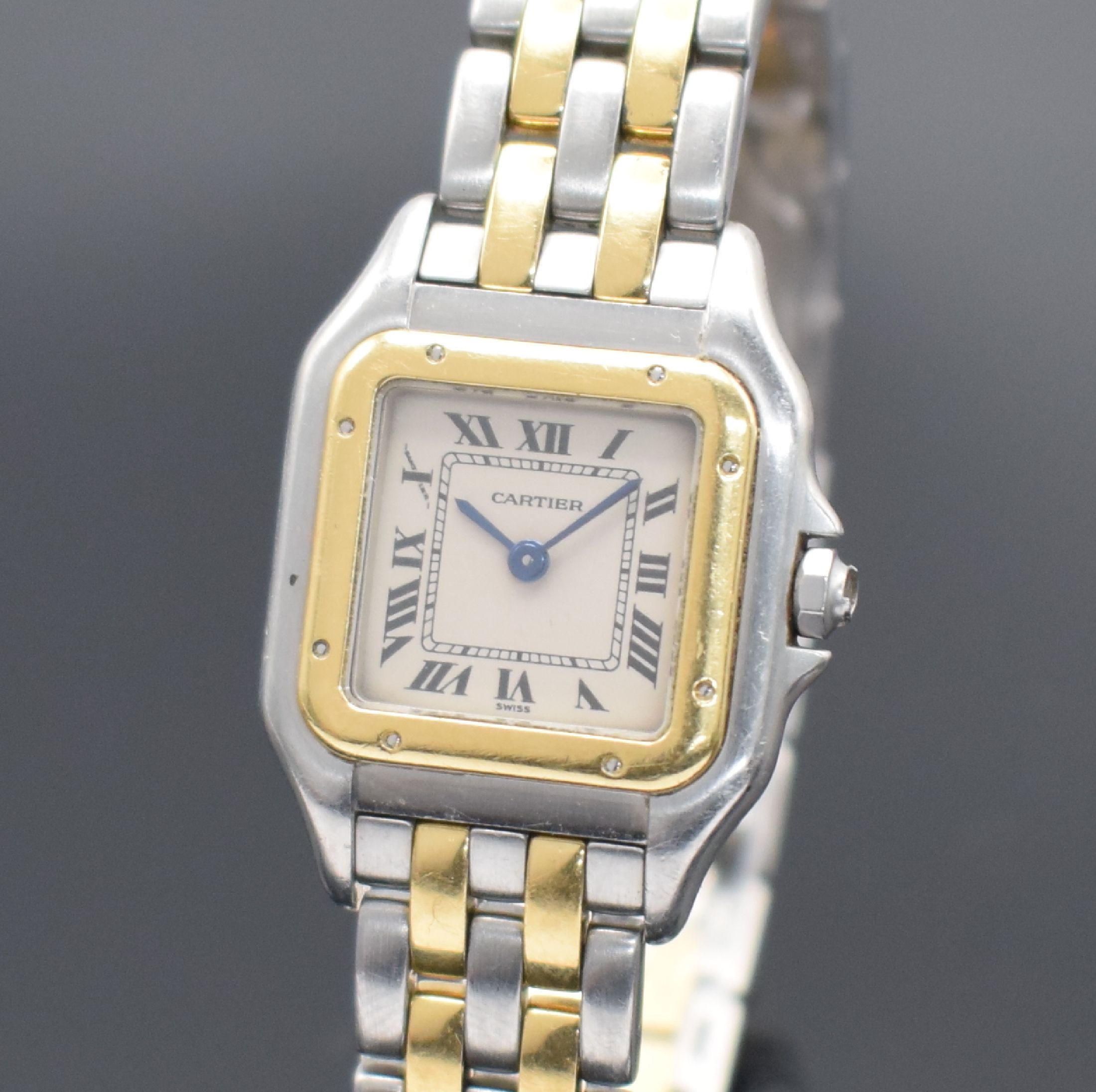 Detail a: CARTIER Panthere Damenarmbanduhr in Stahl/Gold Referenz 1120,, Schweiz um 1990, quarz, Boden 8-fach verschr., Schmuckkrone fehl./zu ers., orig. ...