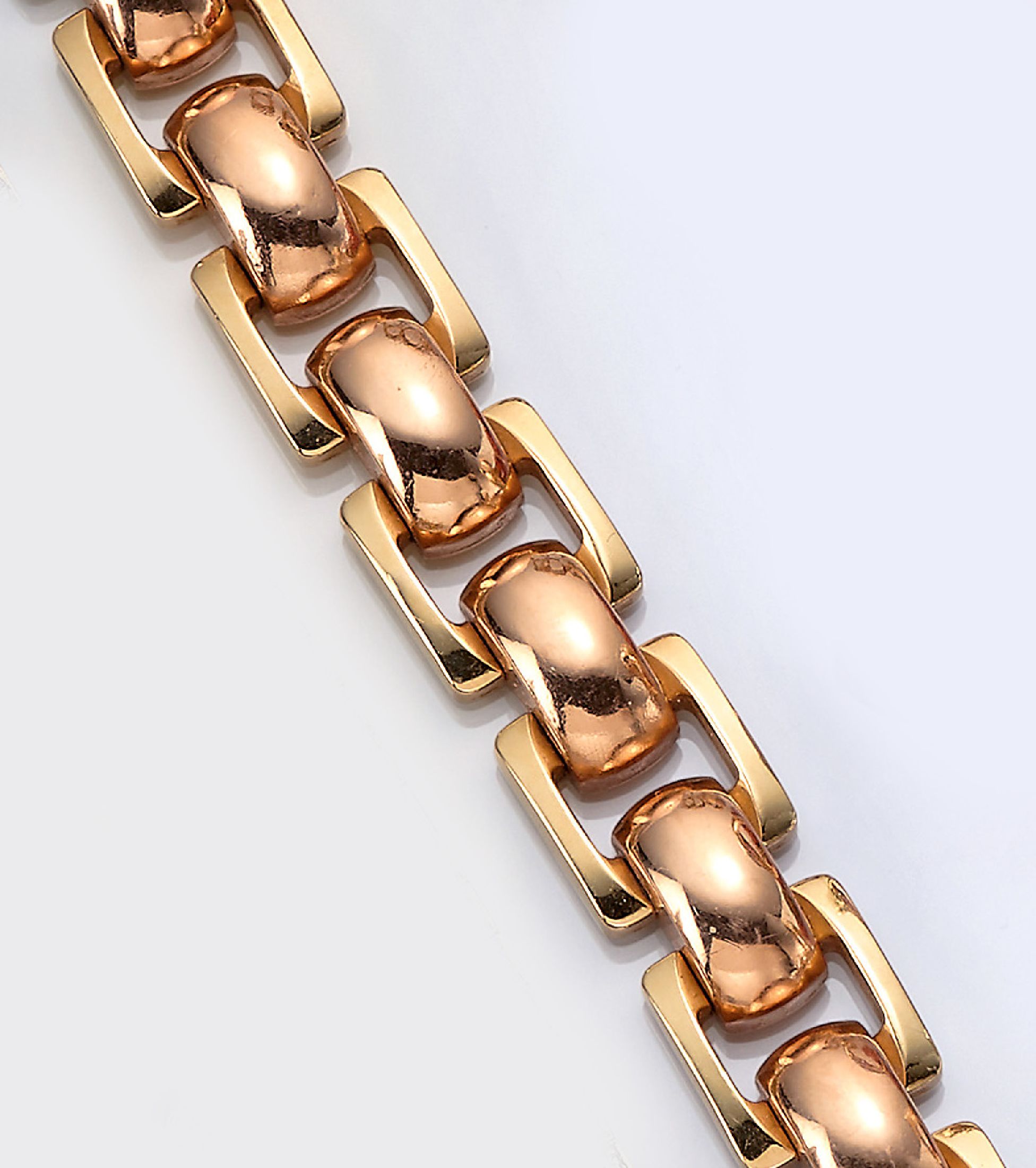 14 kt Gold Armband, ca. 37,8 g, GG/RG 585/000, L. ca. 19.5 cm, min. verbeult, Kastenschloß mit Sicherheitsachten, Zertifikat