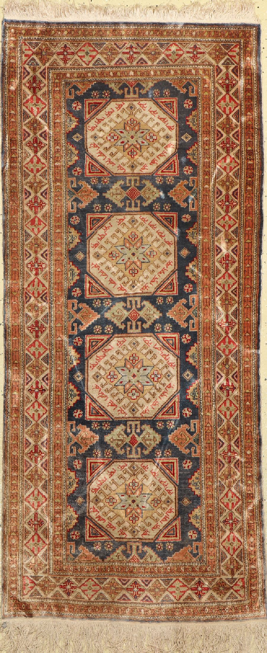 Kayseri Seide, Türkei, ca. 60 Jahre, reine Naturseide, ca. 145 x 63 cm, EHZ: 2