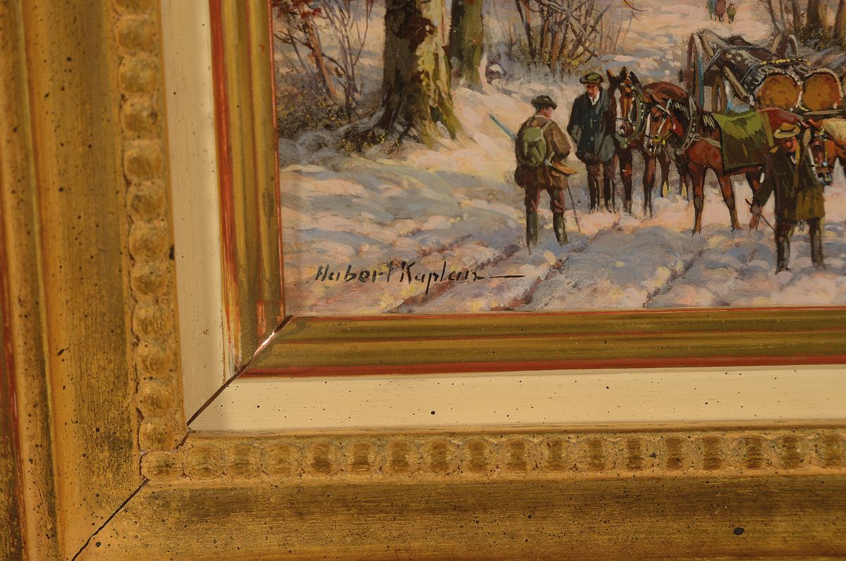 Detail a: Hubert Kaplan, geb. 1940, Holzarbeiter im winterlichen Wald, Waldarbeiter, Förster und andere Personen im Gespräch bzw. bei der Arbeit, ...