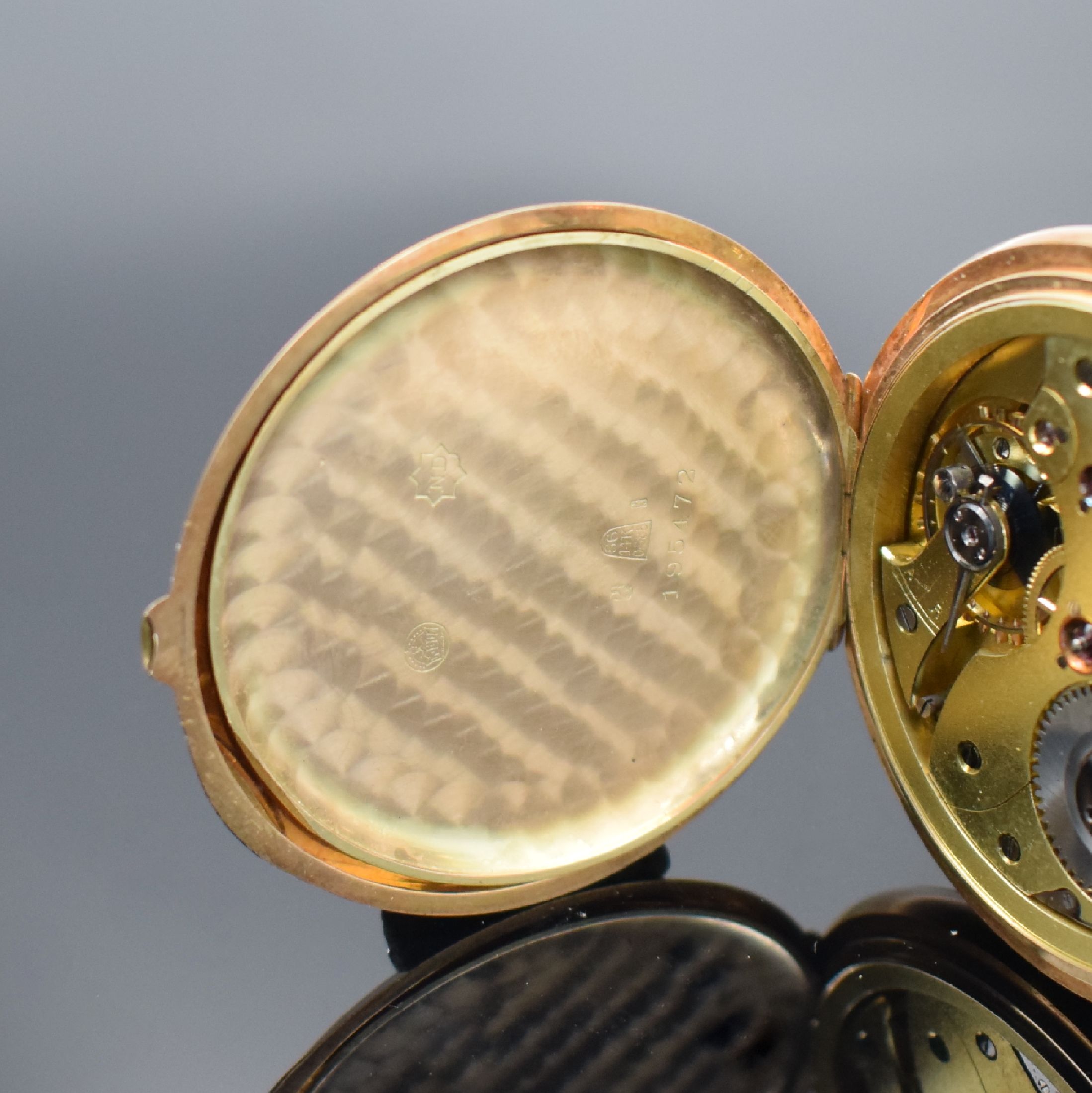 Detail f: SYSTEME GLASHÜTTE Savonette in RoseG 585/000, Schweiz um 1900, 3-Deckel Goldgeh. m. a-goutte-Schlüssen dell., Emailzifferbl. m. arab. Zahlen ...