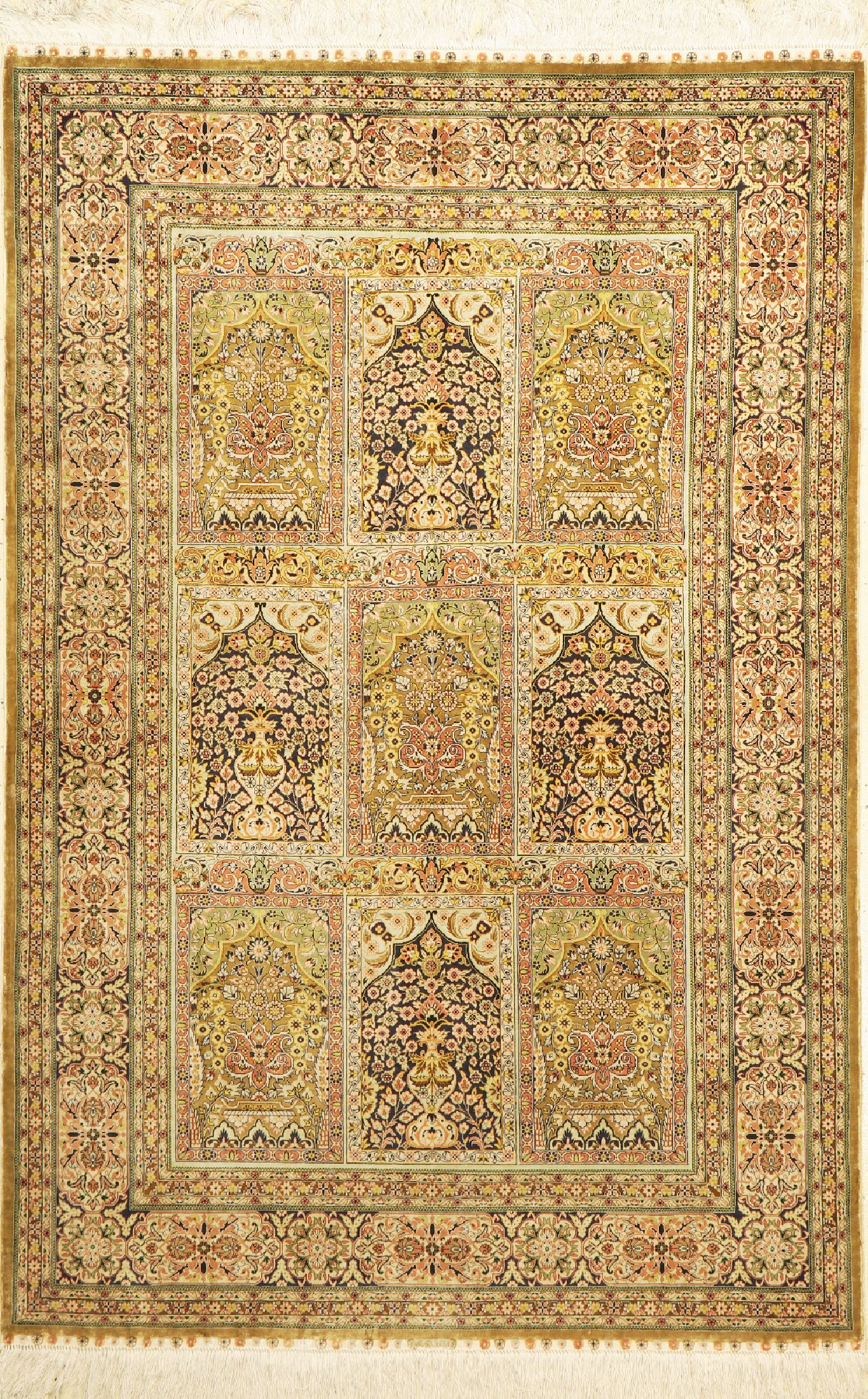 Hereke Seide fein, China, ca. 40 Jahre, reine Naturseide, ca. 188 x 125 cm, ca. 1,0 Mio. Kn/qm, EHZ: 1