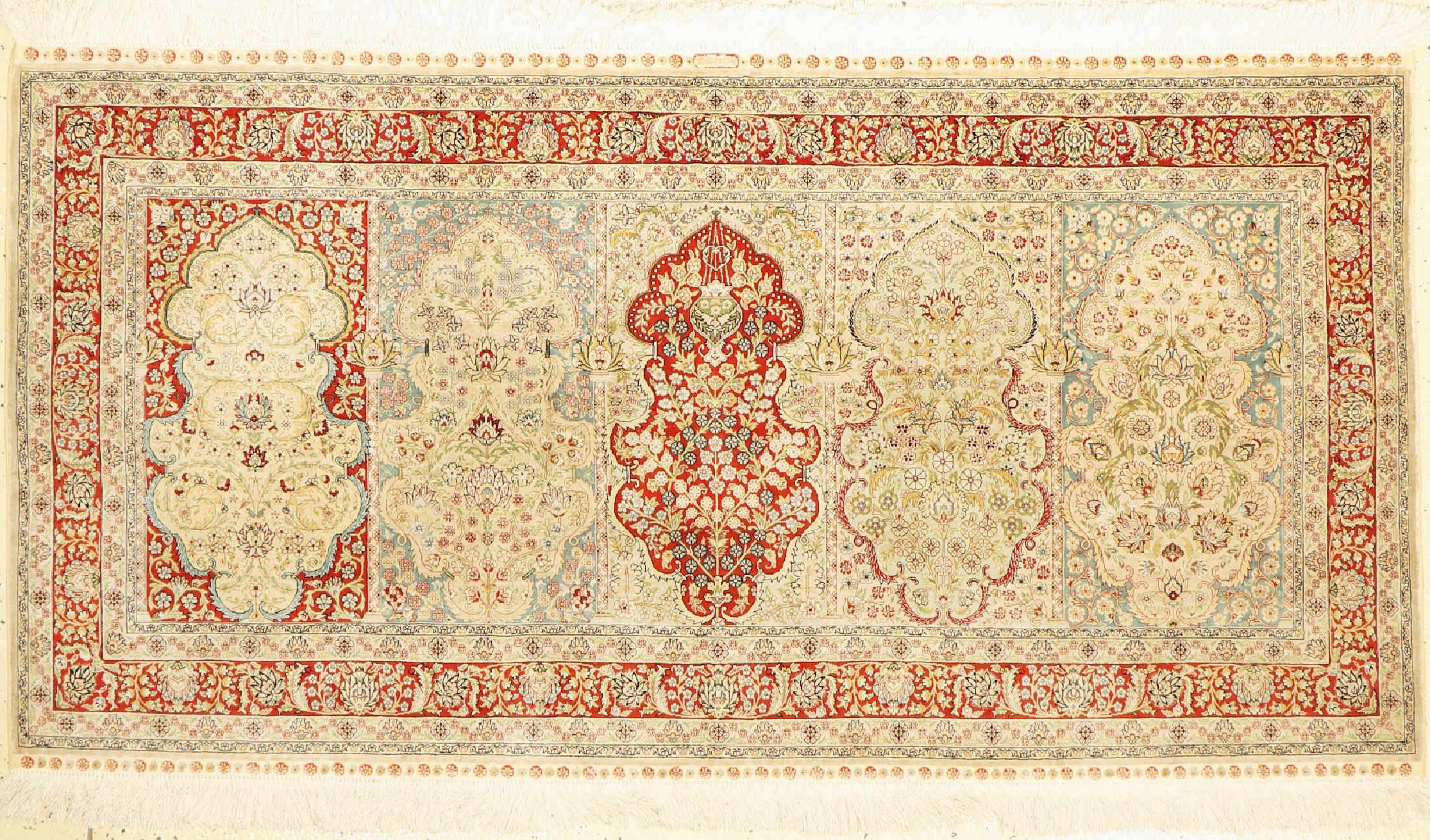 Hereke Seide fein, China, ca. 40 Jahre, reine Naturseide, ca. 175 x 92 cm, ca. 1,0 Mio. Kn/qm, EHZ: 1