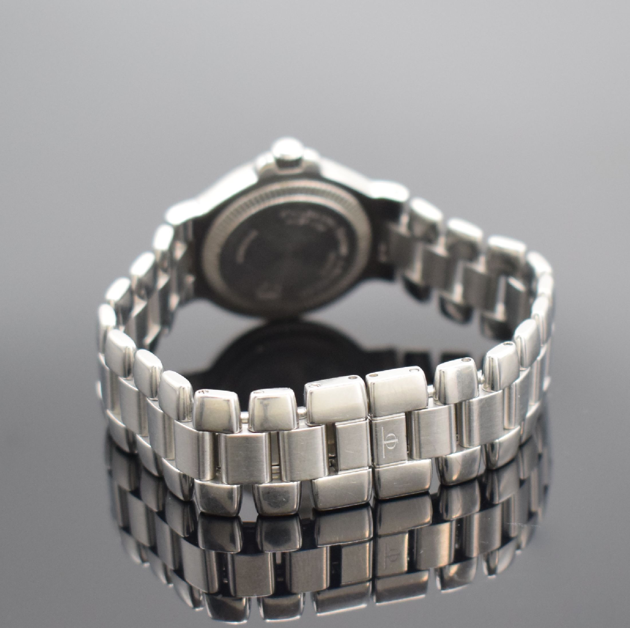 Detail b: BAUME & MERCIER Damenarmbanduhr Formula S Diver Referenz MV04F028, Schweiz um 1985, Edelstahlgeh. inkl. Gliederband m. dopp. Faltschl., Boden & Krone ...