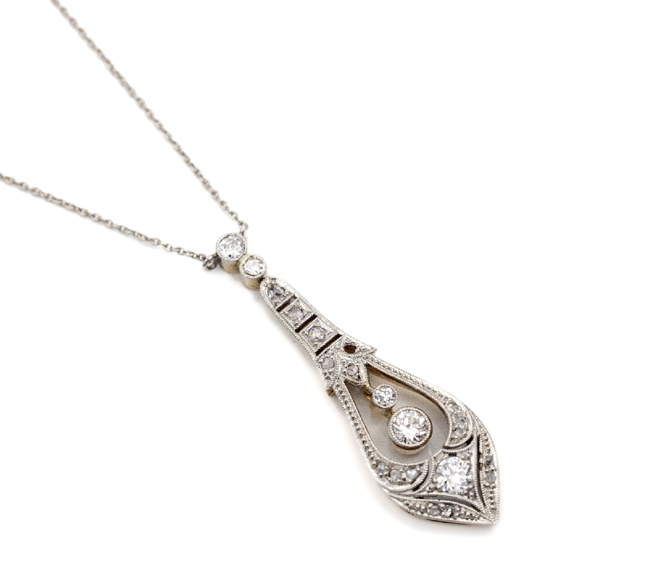 14 kt Gold Jugendstil Diamant-Collier, um 1910/15, GG 585/000, Schauseite zeittyp. platiniert, 5 Altschliff-Diam. und 15 Diam.- Rosen zus. ca. 0.25 ...