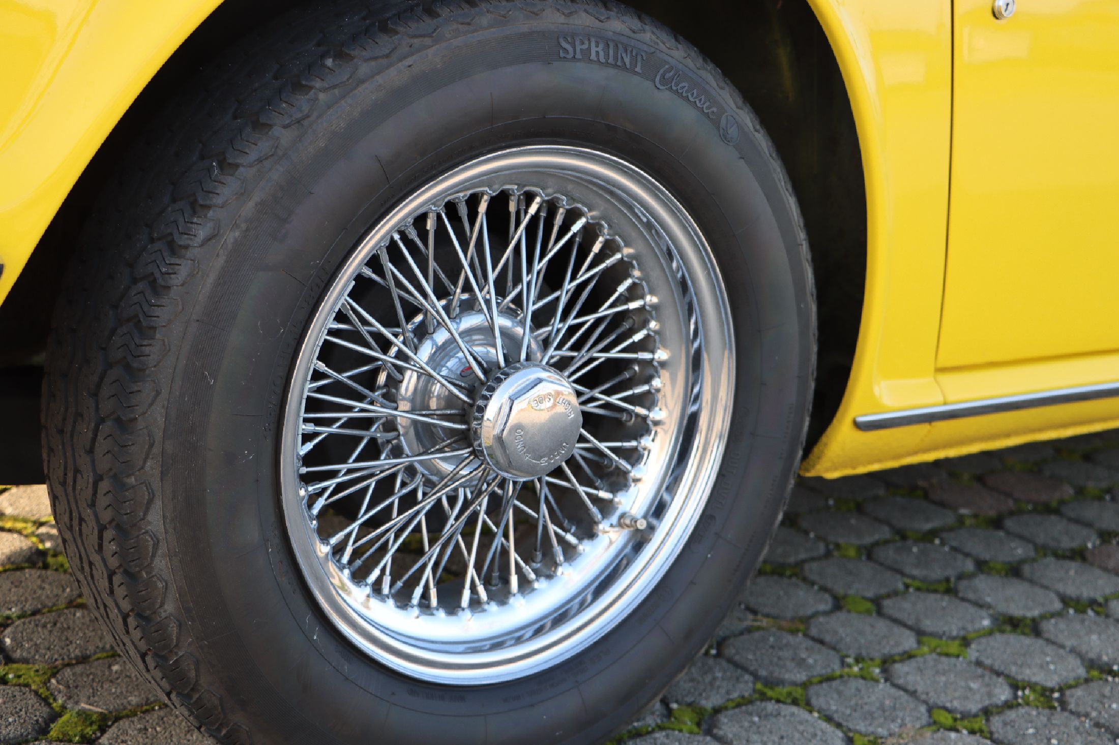 Detail f: 1975 Triumph TR 6 Roadster Chassis Nr.: CF 51660U deutsche H-Zulassung Dieser klassische englische Roadster präsentiert sich in wunderschönem ...
