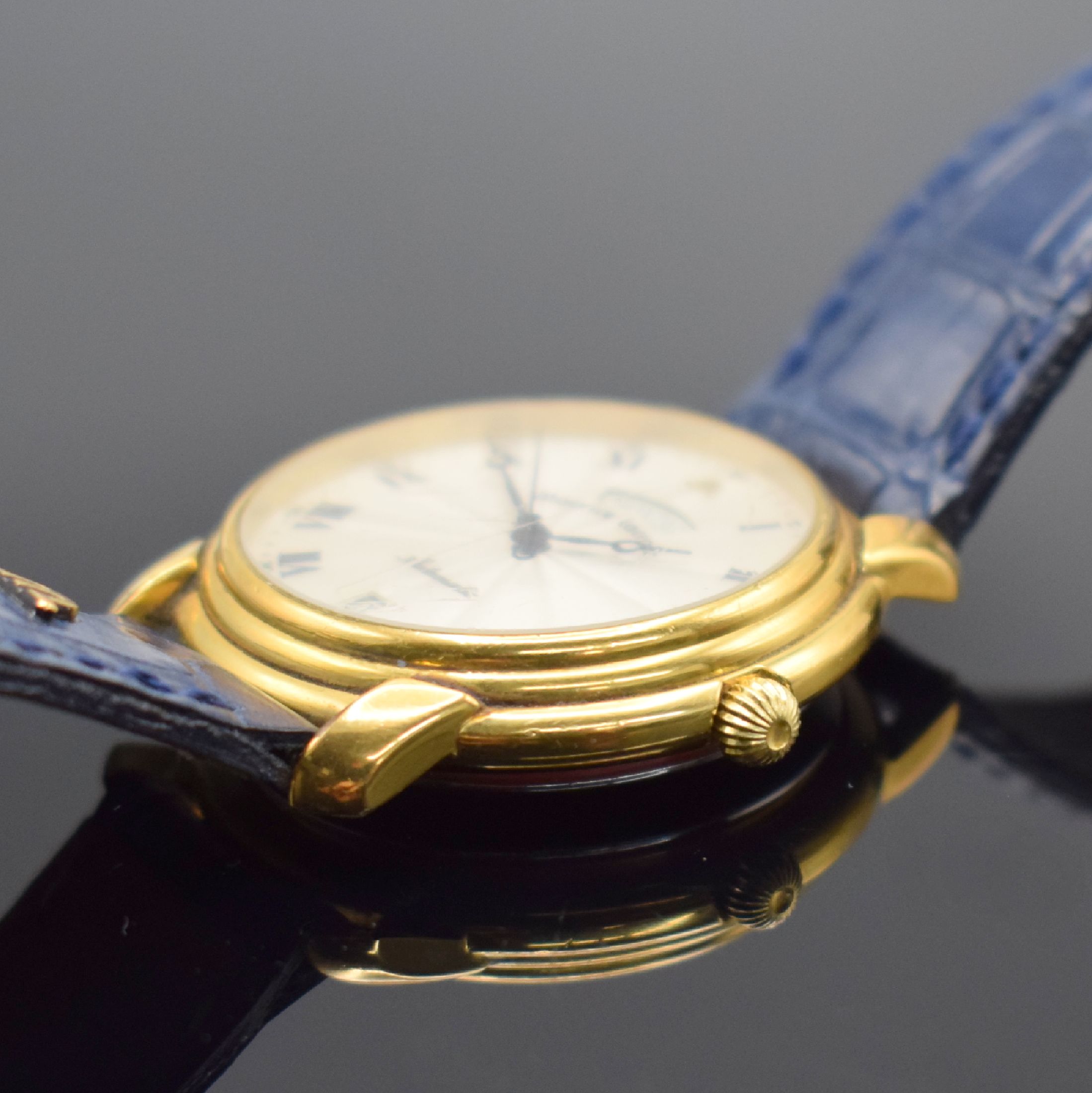 Detail b: MAURICE LACROIX vergoldete Herrenarmbanduhr Referenz 09329, Schweiz um 1990, Automatik, Stahlboden aufgedr., orig Lederband m. Dornschl., silb. ...