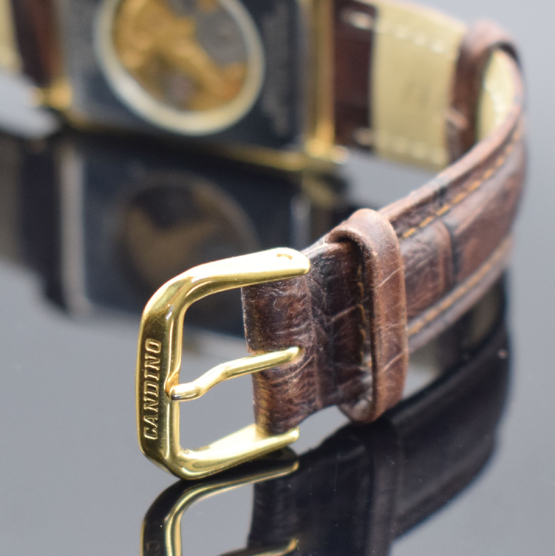 Detail b: CANDINO Armbanduhr sogenannte Doctors-Watch, Handaufzug, im Stil der 1930er Jahre, gefertigt um 1990, z. T. verg. Geh. inkl. orig. Lederband m. orig. ...