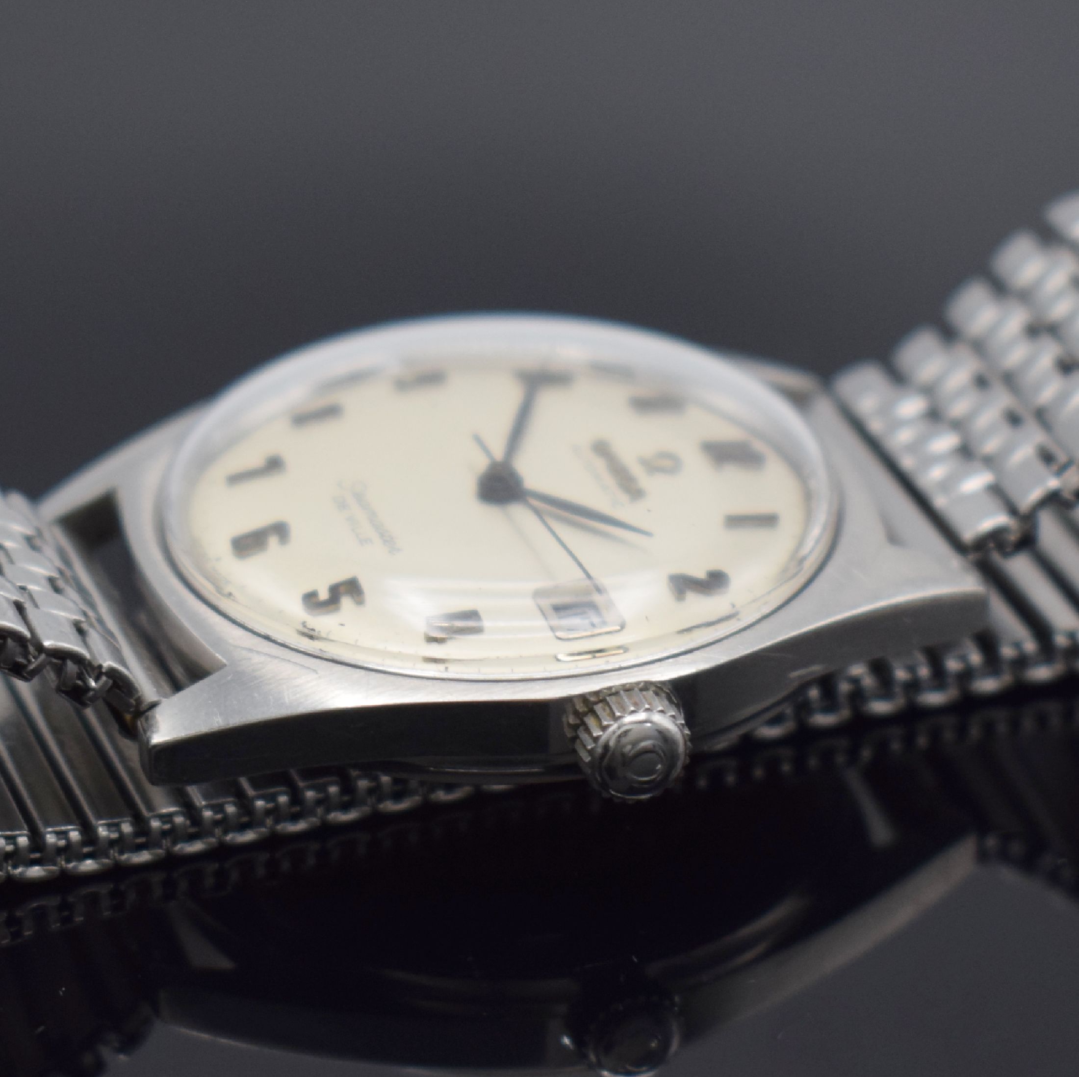 Detail b: OMEGA Seamaster De Ville Herrenarmbanduhr in Stahl Referenz 166.041, Schweiz um 1969, Automatik, neutr. Flexband, verschr. Boden, orig. Krone & Glas, ...