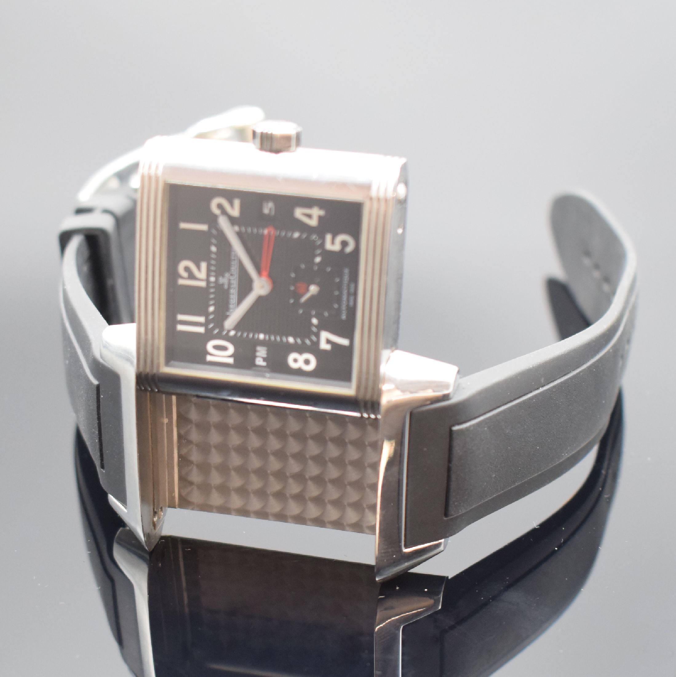 Detail e: Jaeger-LeCoultre Reverso Squadra Hometime 1000 Hours Control Herrenarmbanduhr mit 2. Zeitzone Referenz 230.8.77, Schweiz verk. lt. beil. Garantie ...