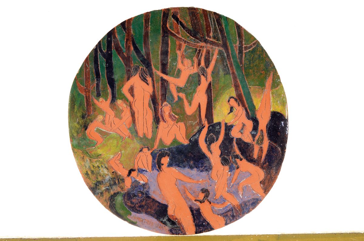 Detail k: Friedrich Laubengeiger, geb. 1929 Stuttgart, lebt und arbeitet seit 1965 in Schwesing/Schleswig-Holstein, hier: runde Keramikplatte, Ritz- und ...