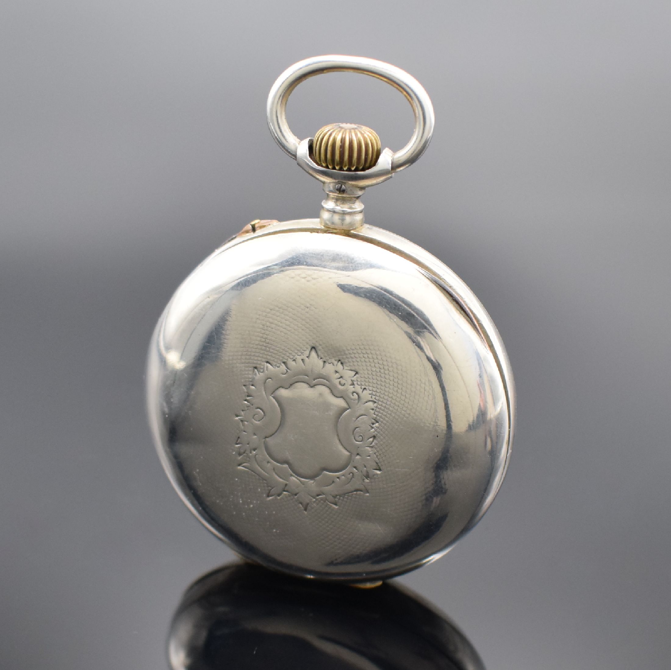 Detail a: IWC offene Taschenuhr in 800er Silber, Schweiz um 1895, Geh. dell., guill. Rückdeckel m. Monogrammspiegel, Silbercuvette, Emailzifferbl. riss., ...