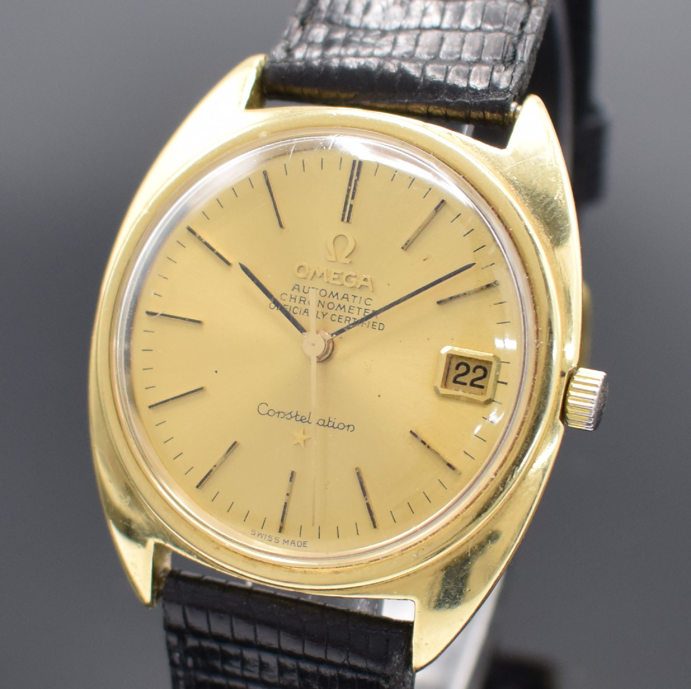 Detail a: OMEGA Herrenarmbanduhr Constellation Chronometer in GG 750/000 Referenz 168009, Schweiz um 1967, Automatik, Boden m. Darst. Sternwarte verschr., ...