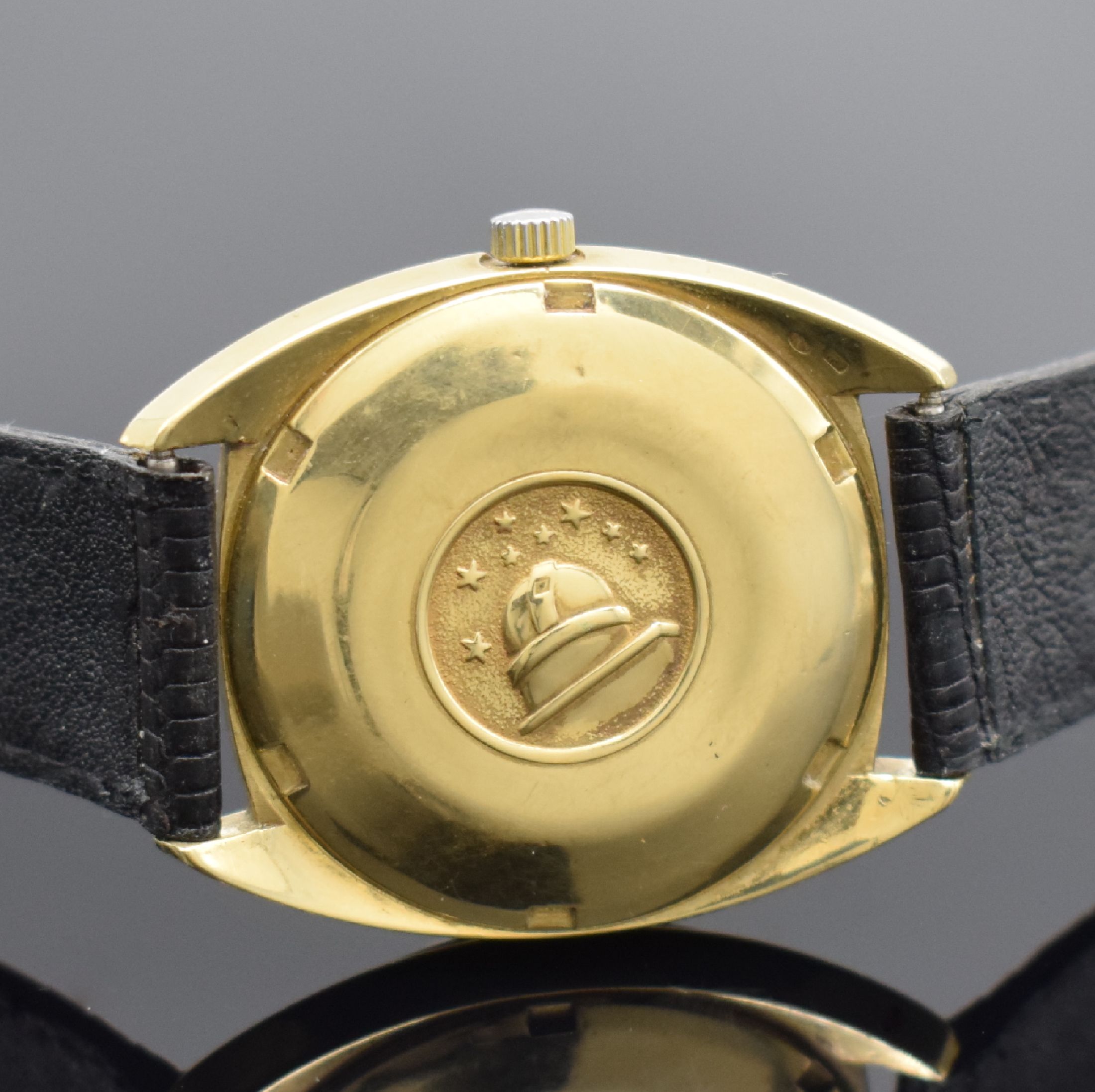 Detail b: OMEGA Herrenarmbanduhr Constellation Chronometer in GG 750/000 Referenz 168009, Schweiz um 1967, Automatik, Boden m. Darst. Sternwarte verschr., ...
