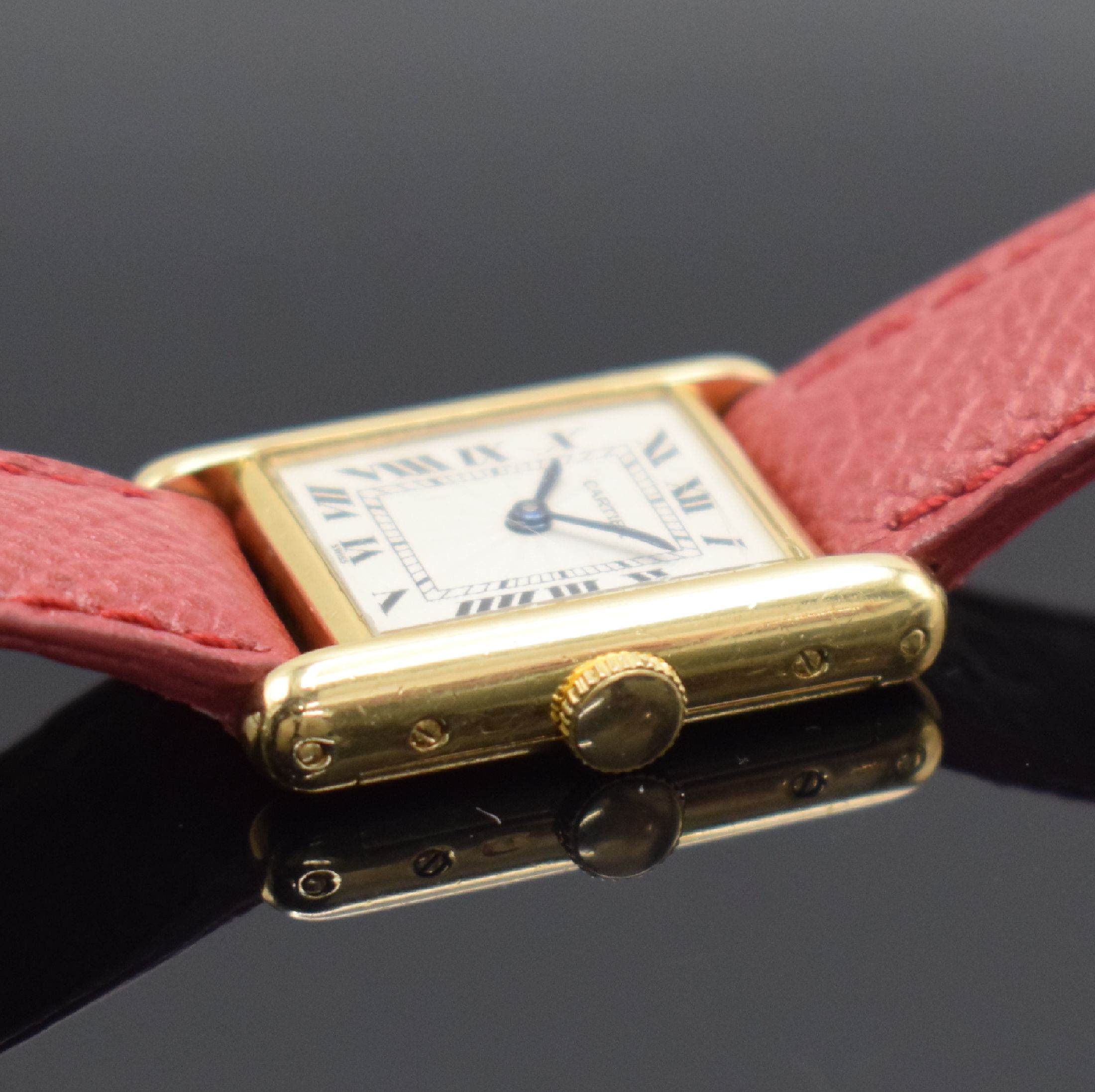 Detail b: CARTIER Tank Damenarmbanduhr in GG 750/000, Schweiz um 1980, Handaufzug, rechteck. Geh., seitl. 4-fach verschr., Krone später, versilb. ...