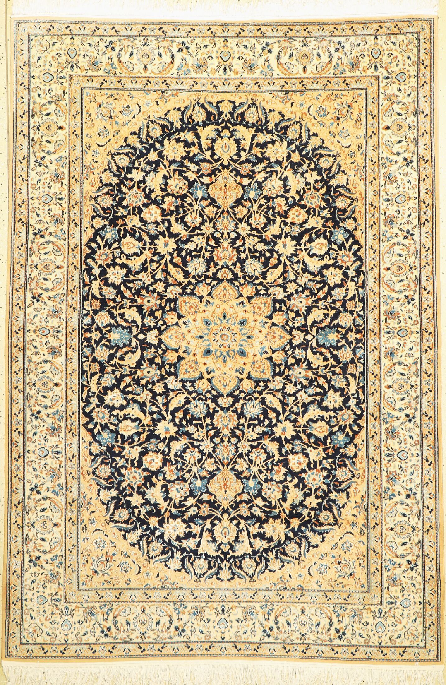 Nain fein(9 La), Persien, um 1960, Korkwolle mit Seide, ca. 245 x 170 cm, EHZ: 1-2