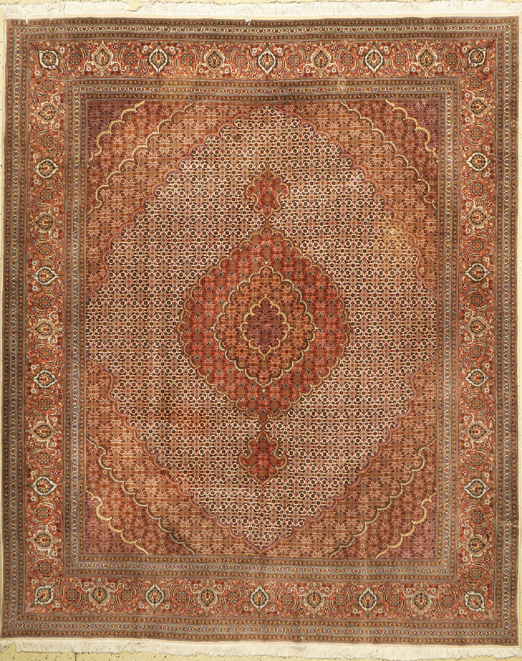 Täbriz fein(50 Raj), Persien, ca. 50 Jahre,Korkwolle mit Seide, ca. 250 x 205 cm, EHZ: 1-2(Fleckig)