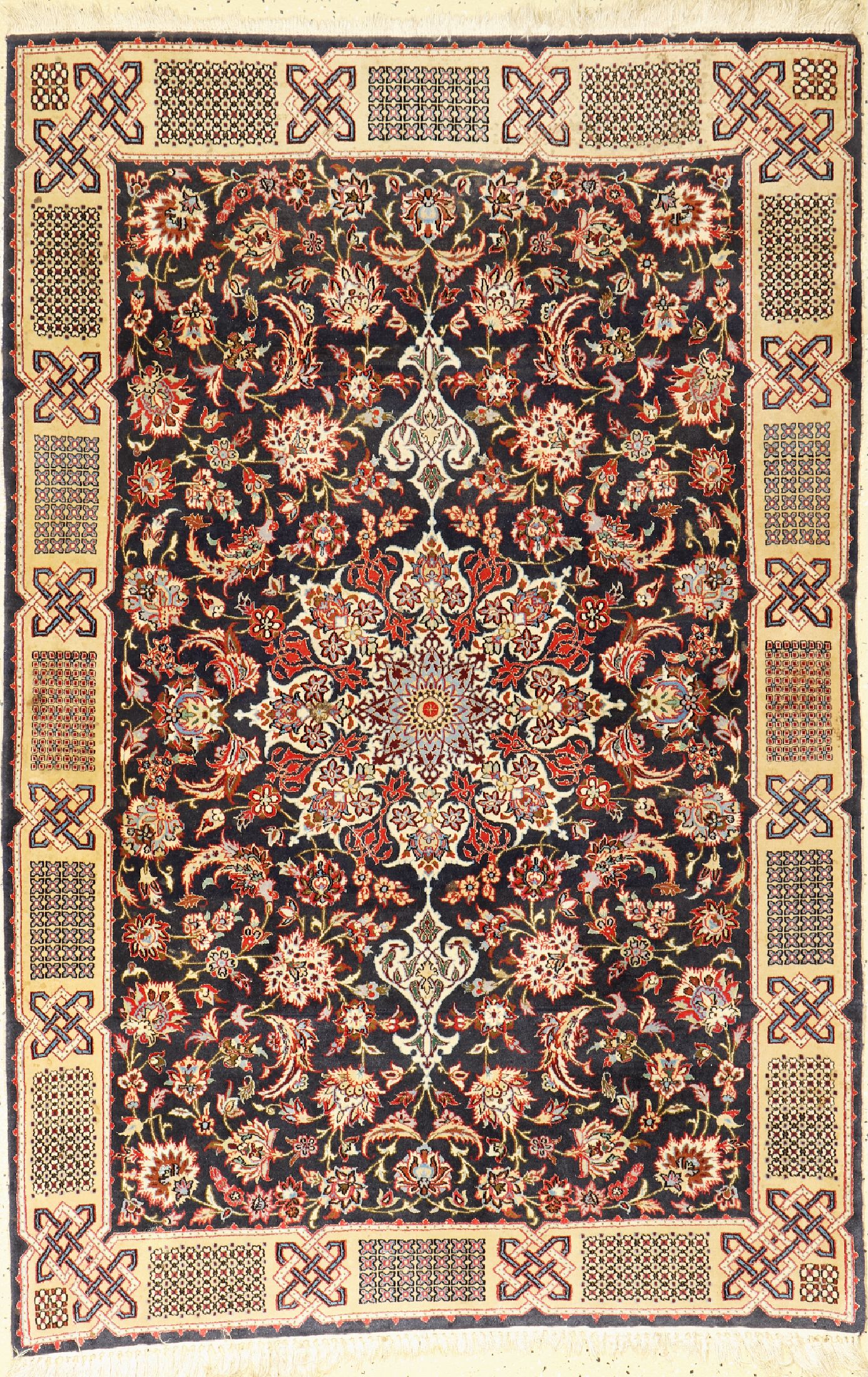 Esfahan fein, Persien, ca. 50 Jahre, Korkwolle mit und auf Seide, ca. 163 x 108 cm,EHZ: 1-2
