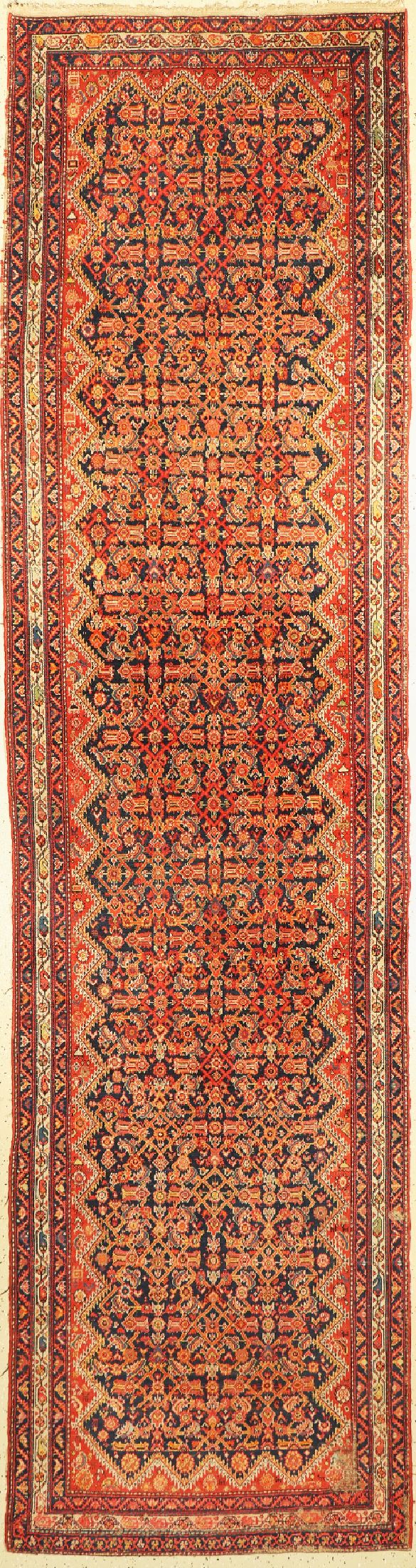 Antiker Malayer, Persien, um 1900, Wolle auf Baumwolle, ca. 395 x 105 cm, EHZ: 3(Mottenfraß)