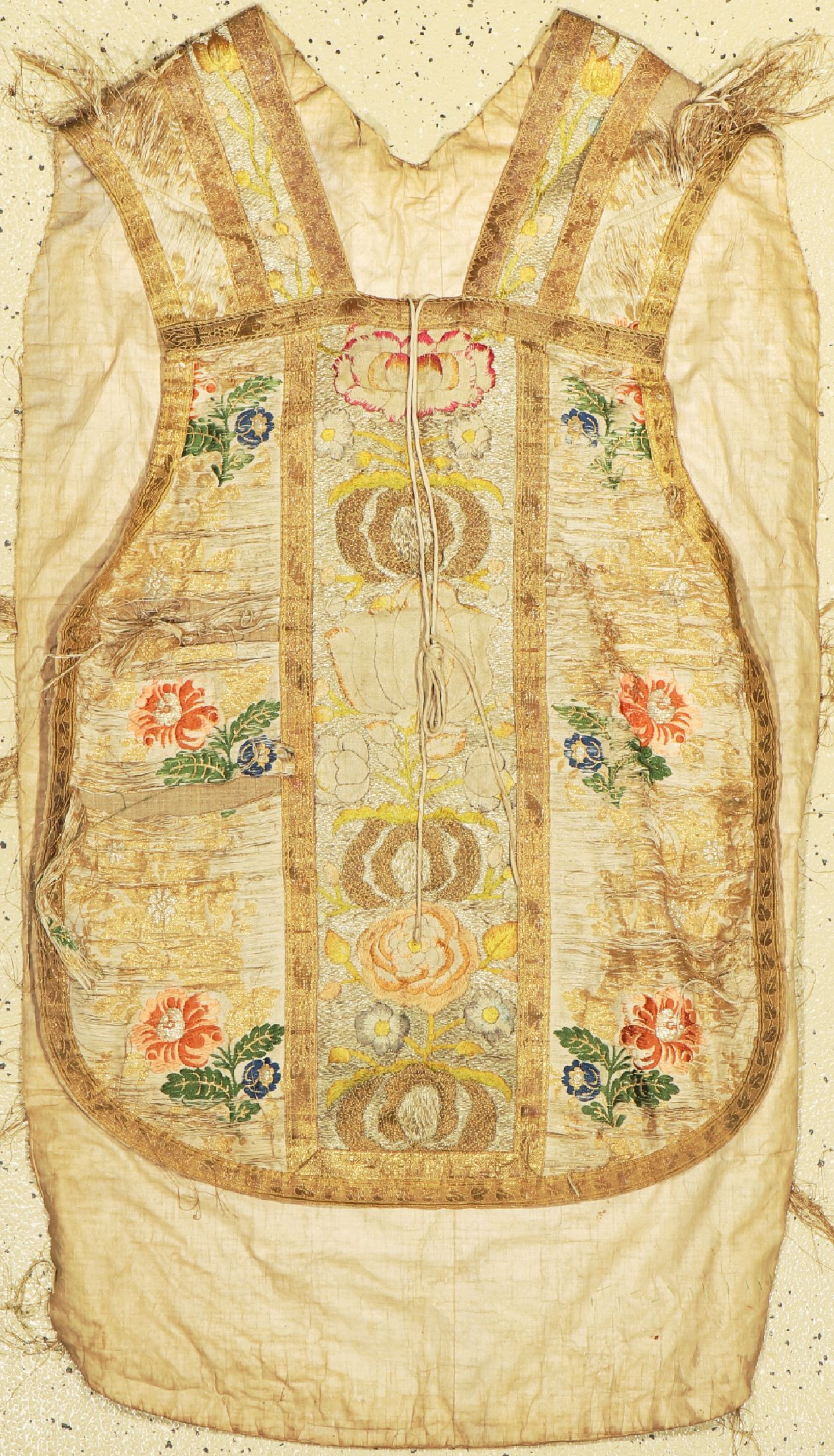 Liturgisches Gewand, Europa, um 1900, Seiden/Metall Stickerei, EHZ: 3